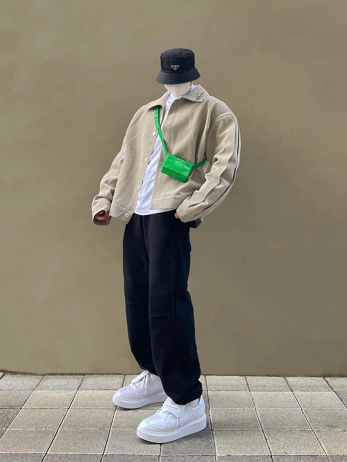 Nike x Peaceminusone Kwondo1 White, Bottega Veneta Mini Leather Cassette Parakeet 착용 스타일 - 1