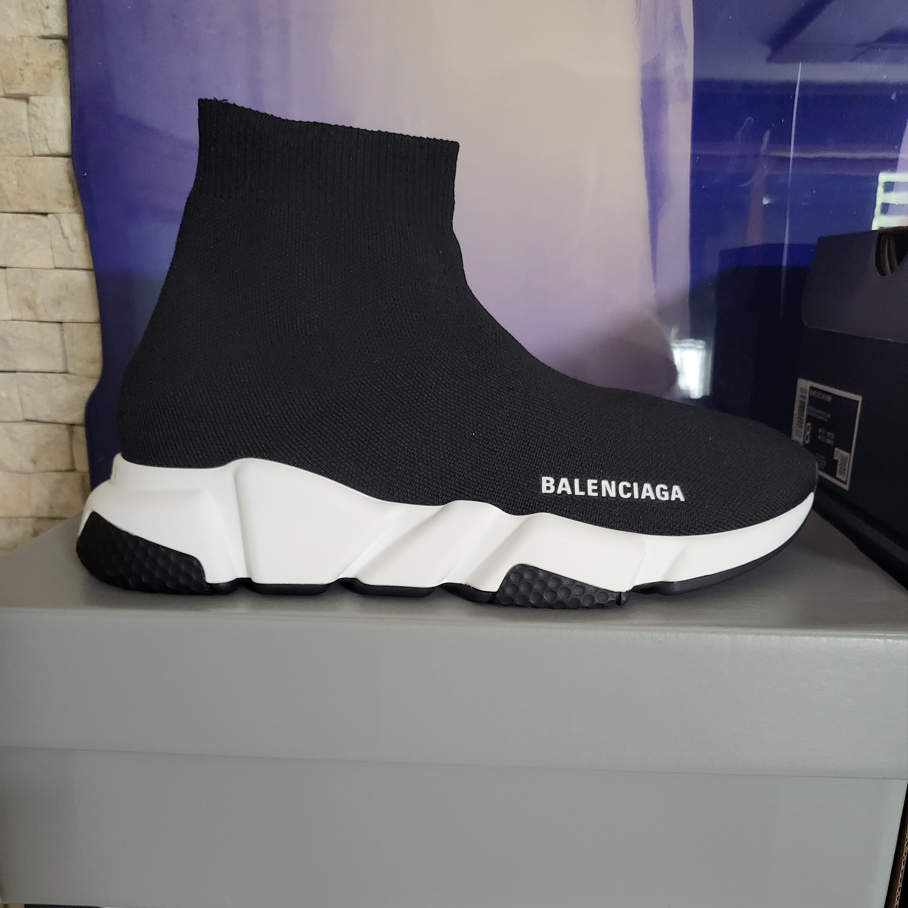 Louis Vuitton Daily Pouch Monogram Black, (W) Balenciaga Speed Trainer Black White 2021/2022 착용 스타일 - 2