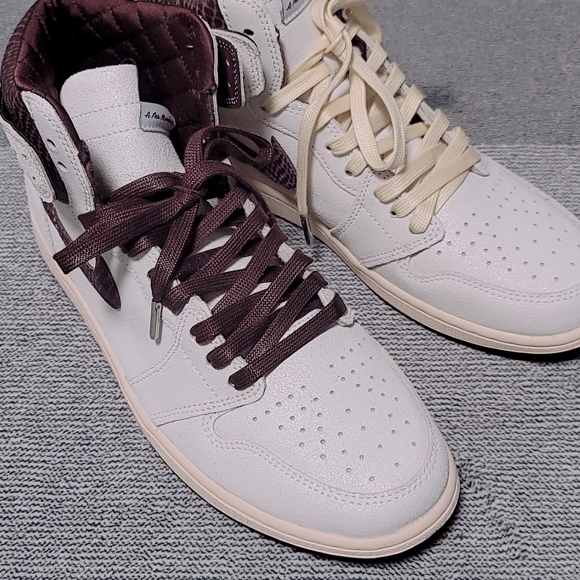 Jordan 1 x A Ma Maniere Retro High OG SP Sail and Burgundy 착용 스타일 - 1