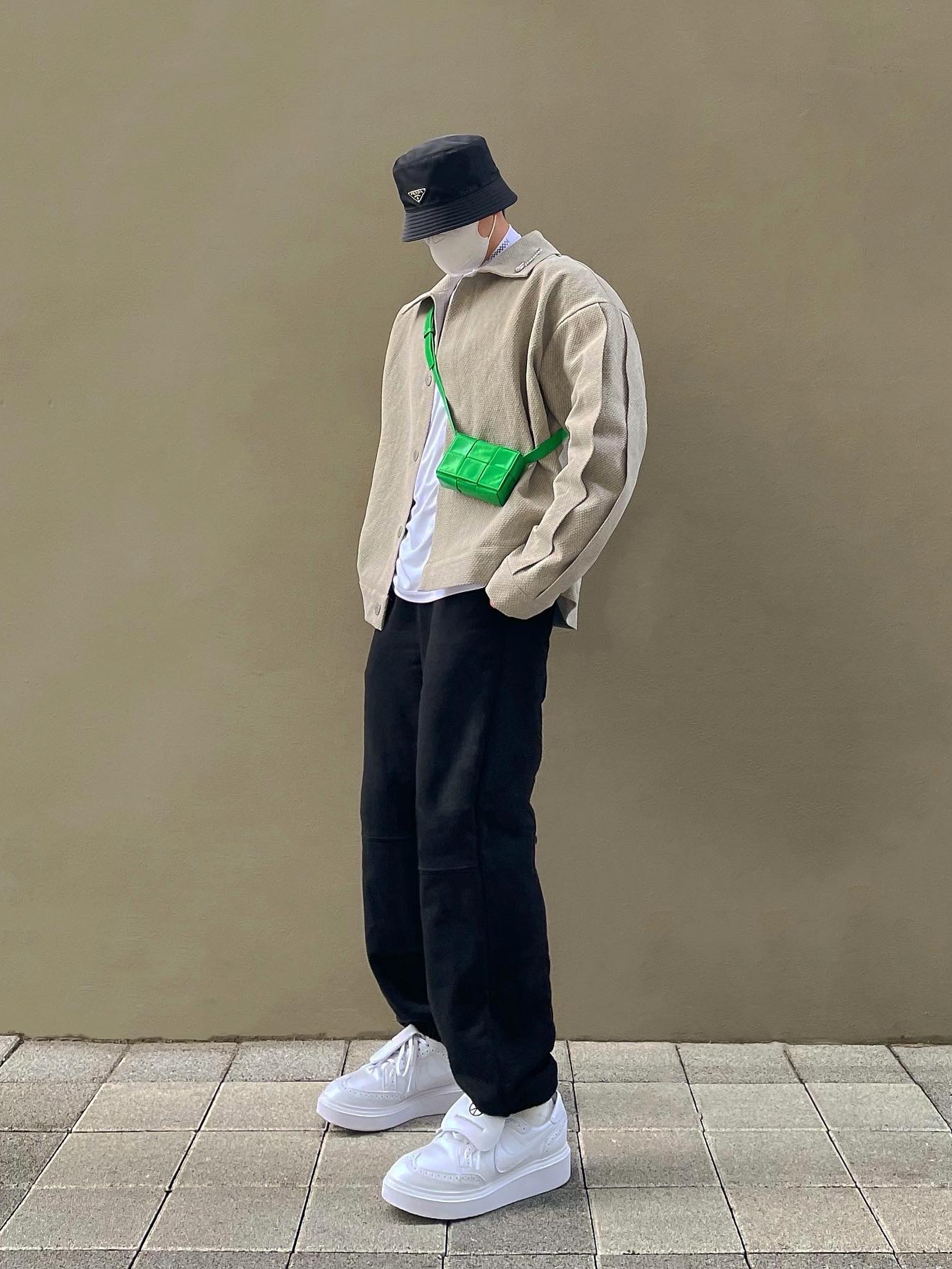 Nike x Peaceminusone Kwondo1 White, Bottega Veneta Mini Leather Cassette Parakeet 착용 스타일 - 2