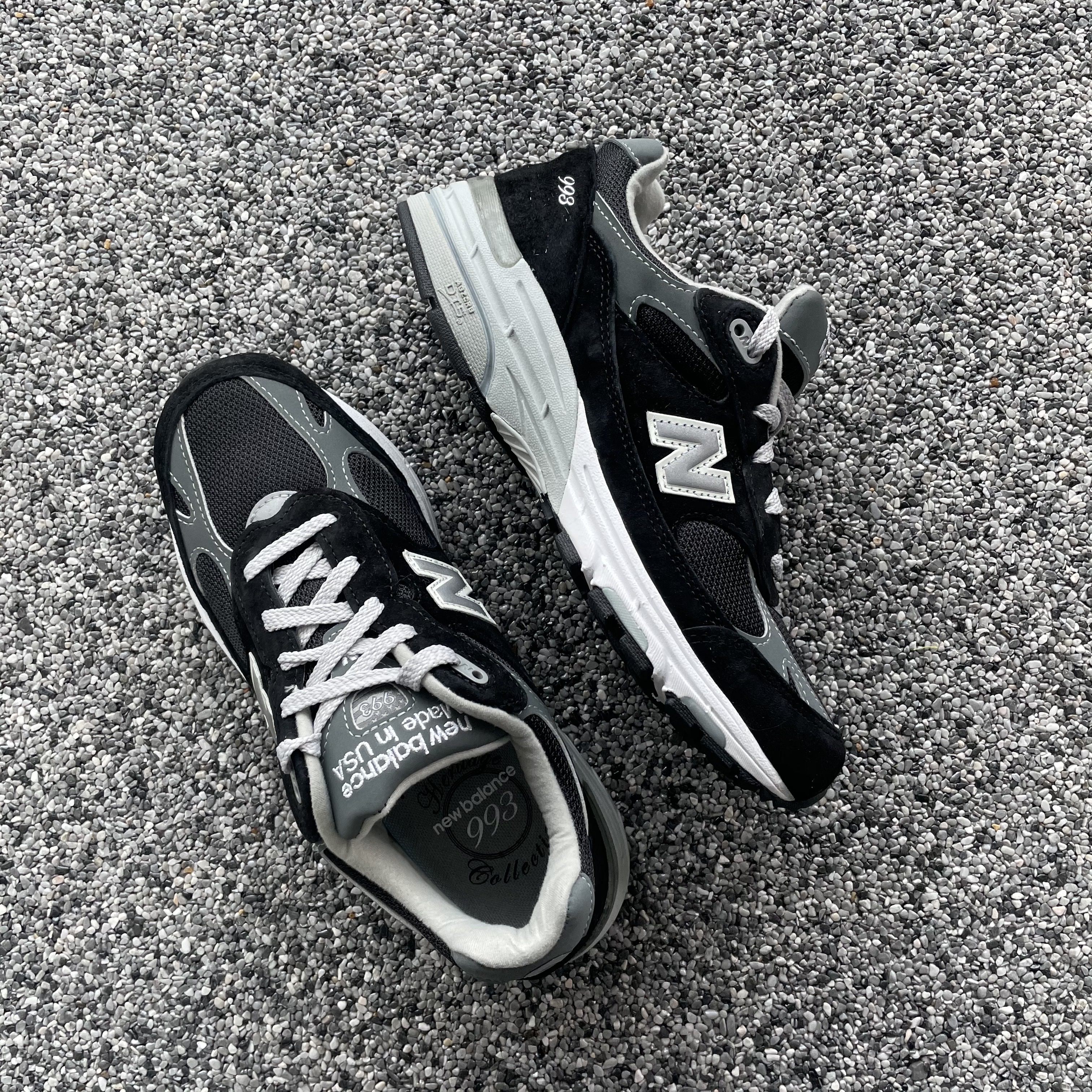 (W) New Balance 993 Made in USA Black - D Wide 착용 스타일