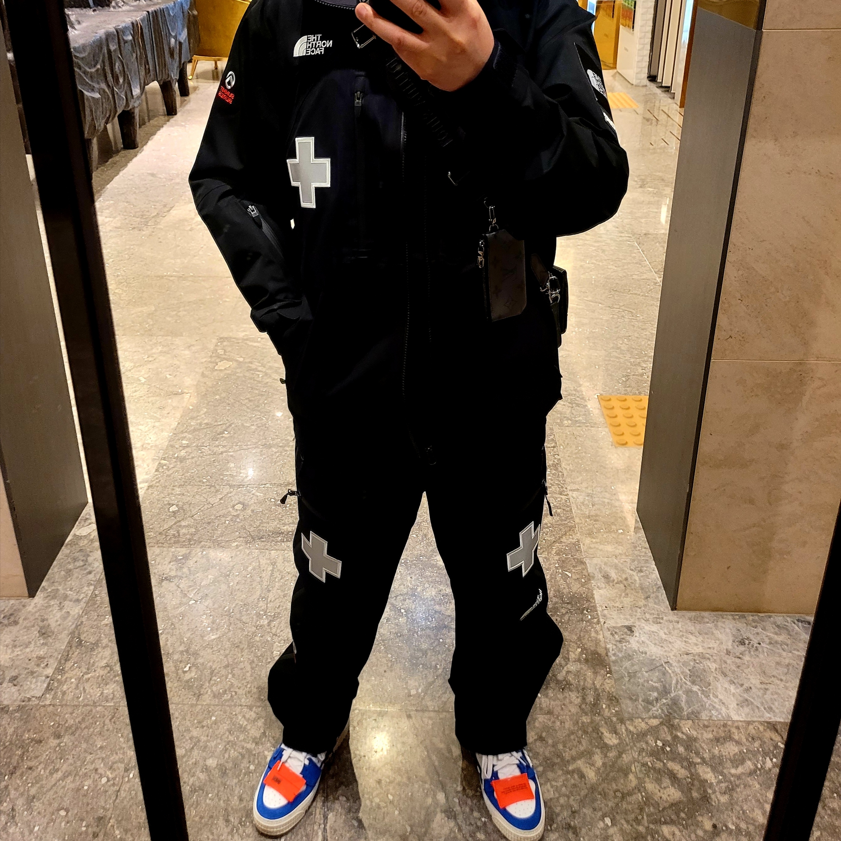 Supreme x The North Face Summit Series Rescue Mountain Pro Jacket Black - 22SS, Supreme x The North Face Summit Series Rescue Mountain Pants Black - 22SS 착용 스타일