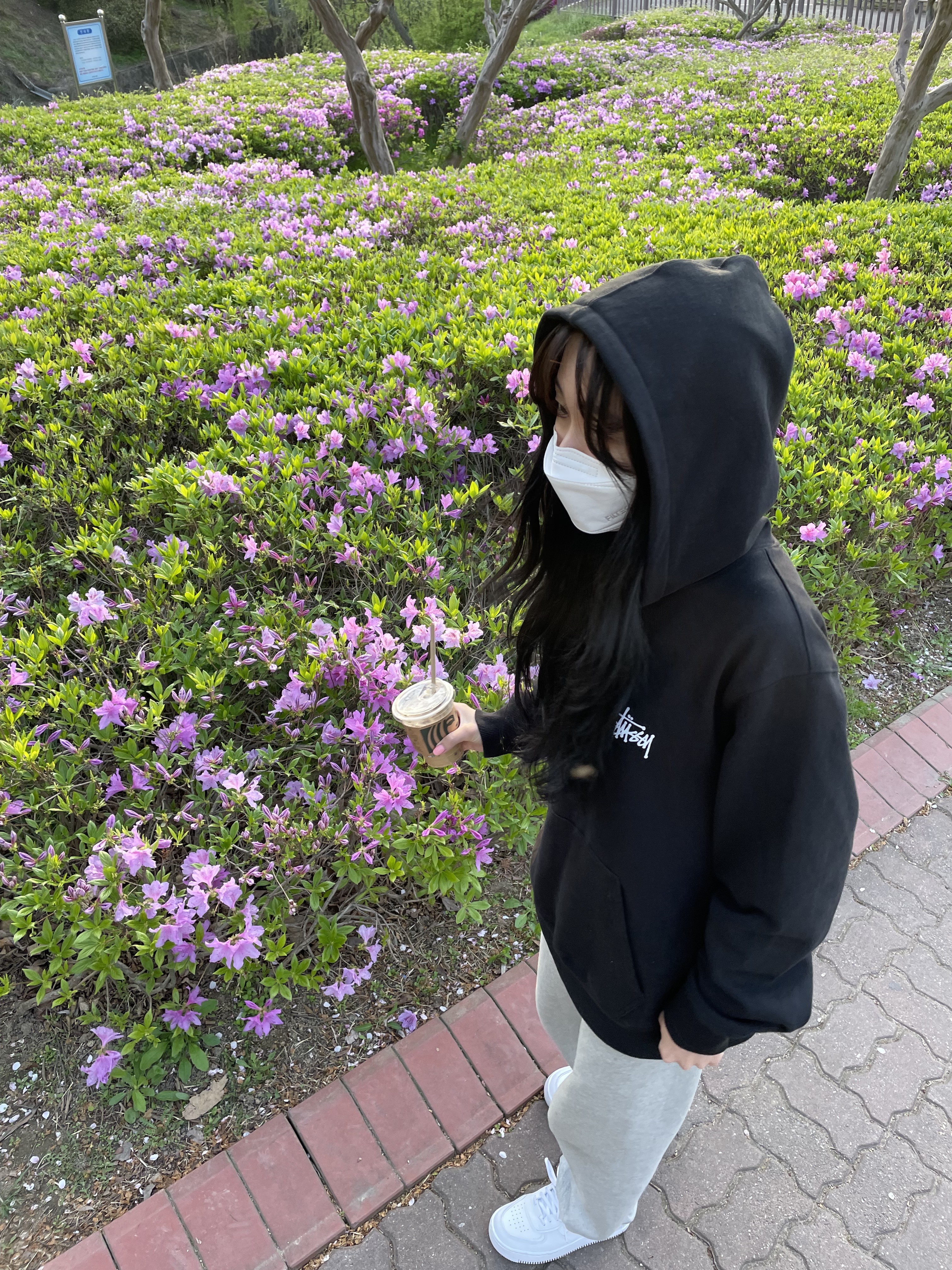 Stussy Basic Stussy Hoodie Black 2021, (W) Nike Air Force 1 Shadow Triple White 착용 스타일 - 3