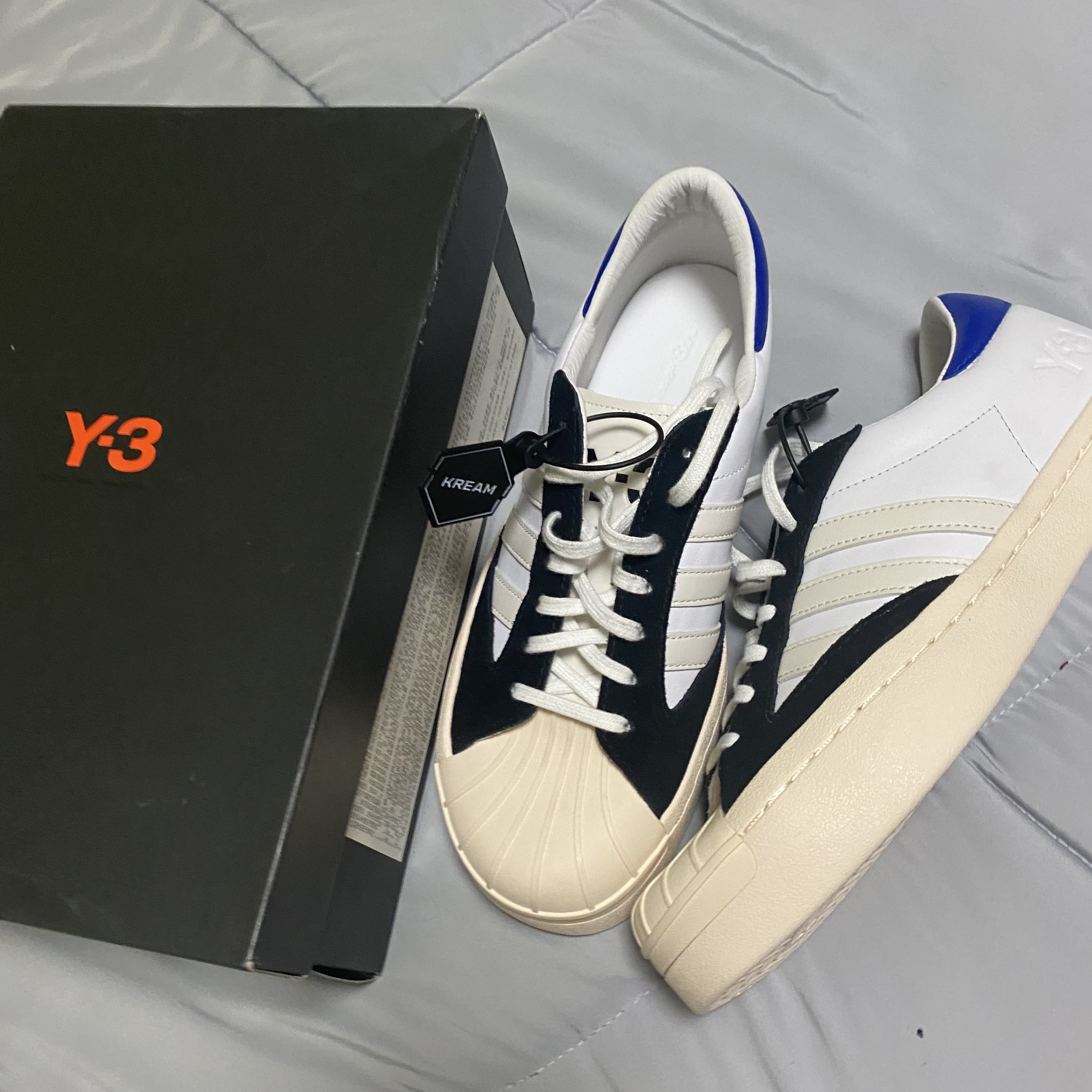 Y-3 Yohji Star Cloud White Bold Blue 착용 스타일 - 2
