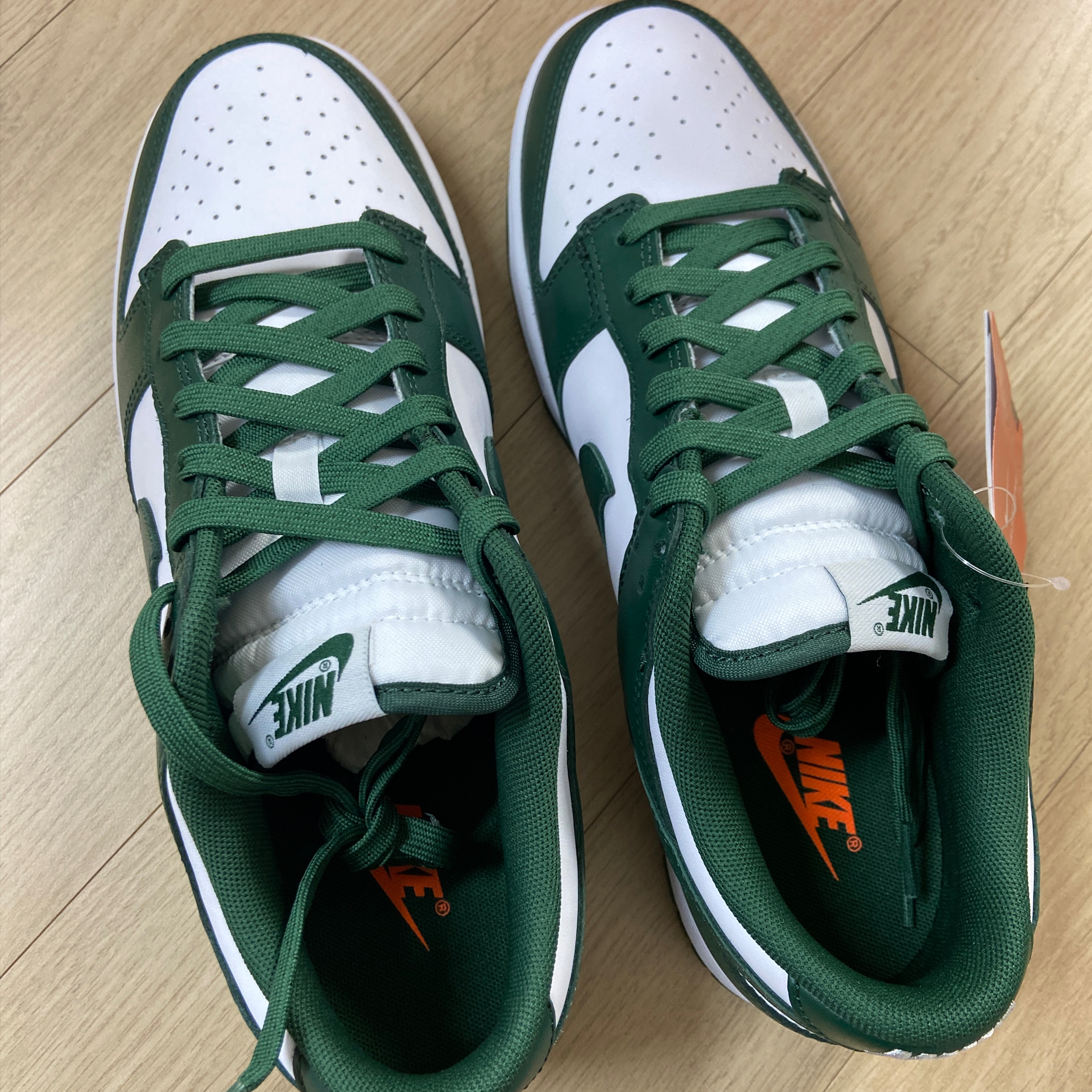 Nike Dunk Low Retro Varsity Green 착용 스타일