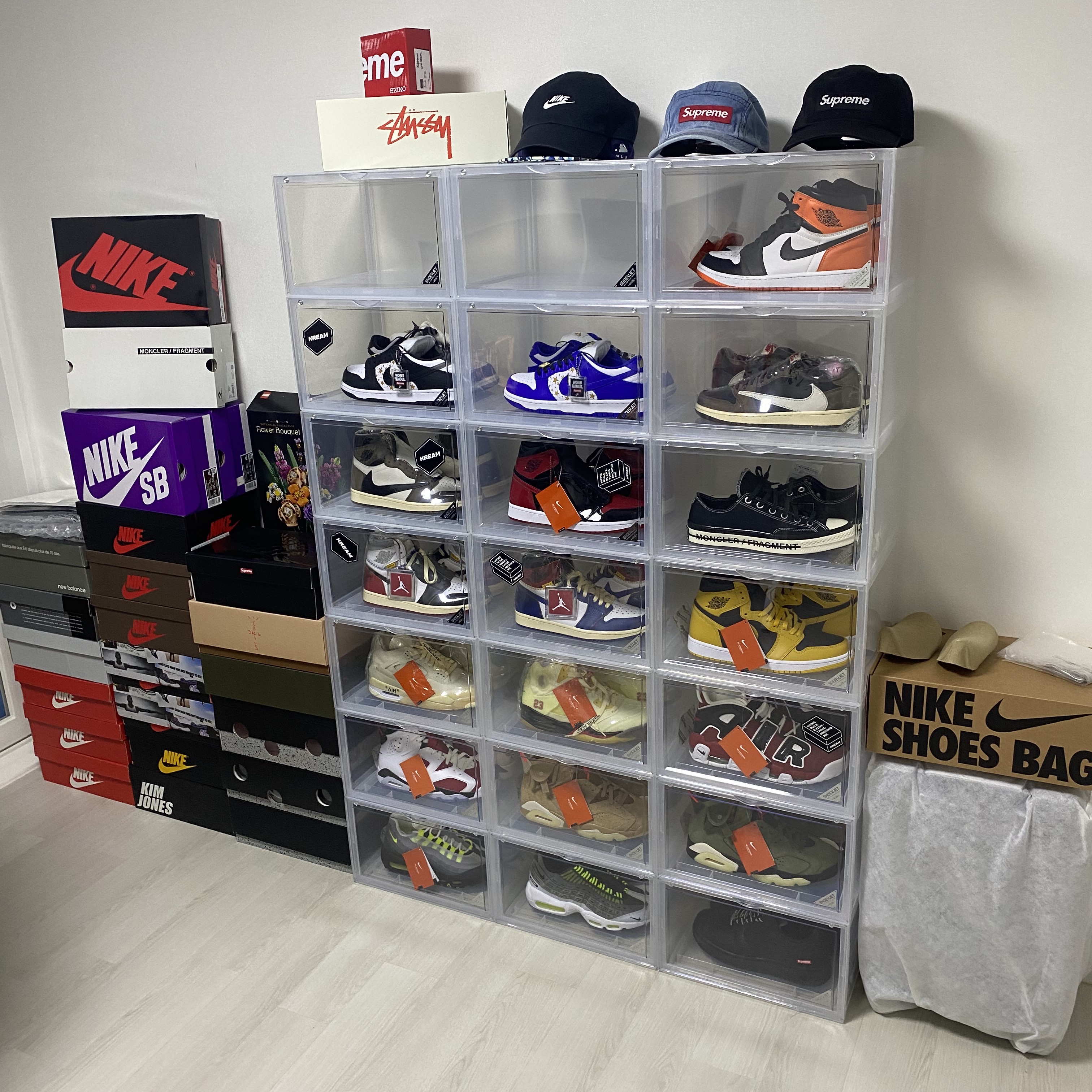 Nike x Supreme SB Dunk Low Black, Nike x Supreme SB Dunk Low Hyper Blue 착용 스타일