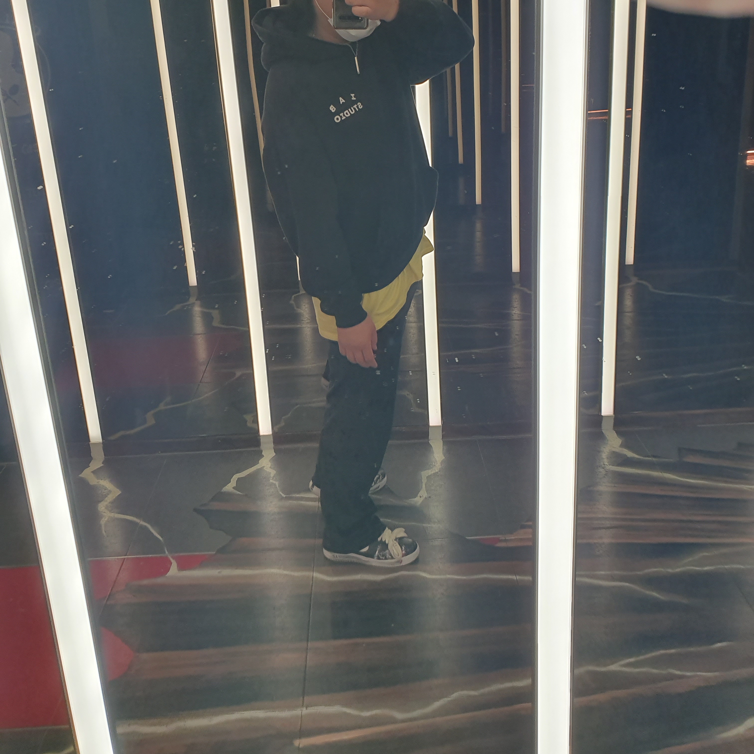 IAB Studio Hoodie Black White, Nike x Peaceminusone Air Force 1 Low Para-Noise 착용 스타일