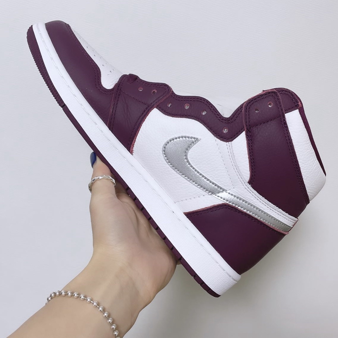 Jordan 1 Retro High OG Bordeaux 착용 스타일