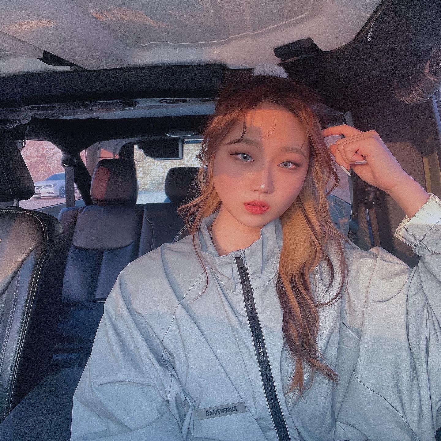 Essentials Track Jacket Silver Reflective - 20SS 착용 스타일 - 2