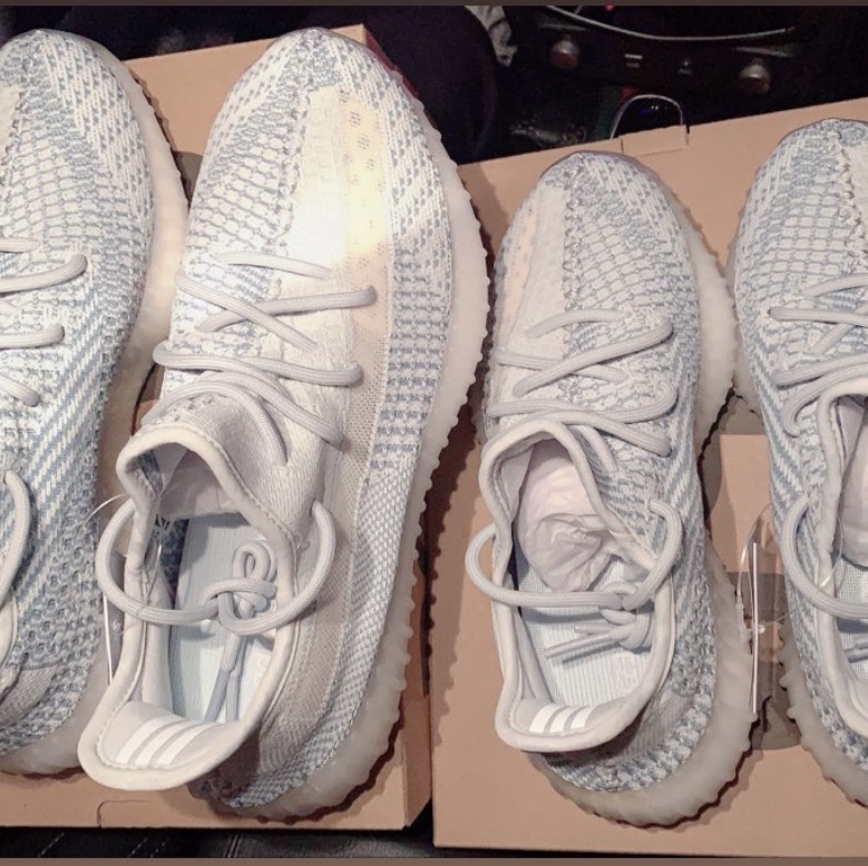 Adidas Yeezy Boost 350 V2 Hyperspace 착용 스타일