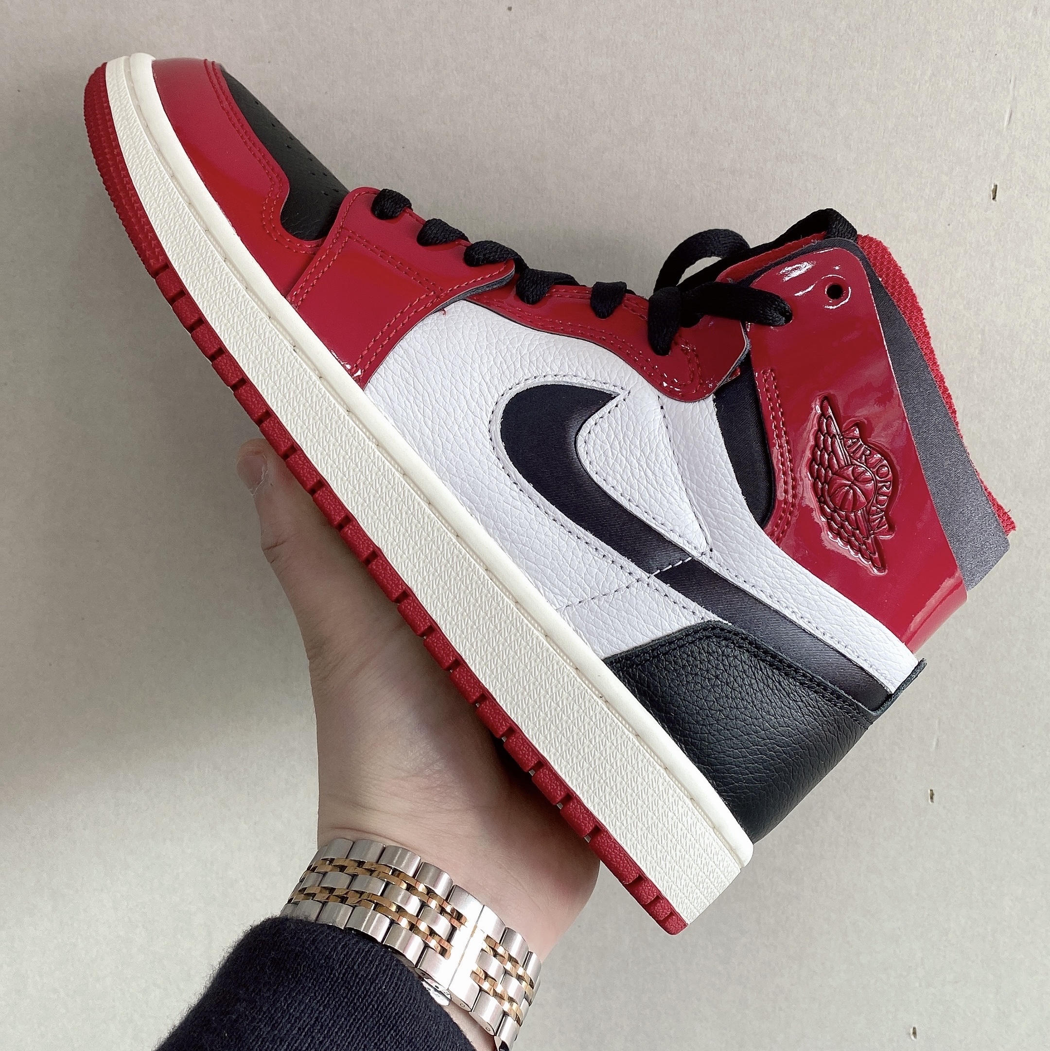 (W) Jordan 1 Zoom Air CMFT Gym Red Black 착용 스타일 - 1