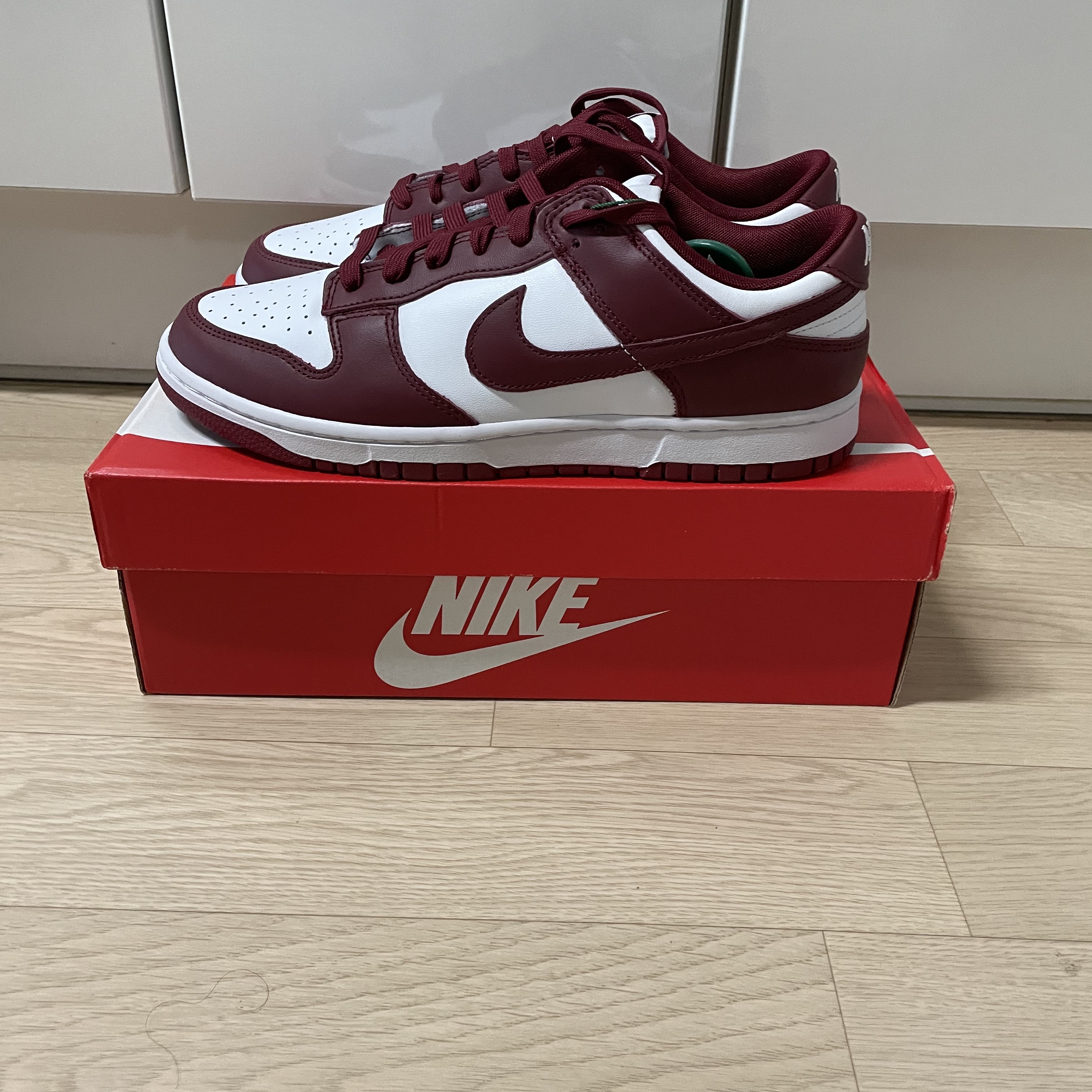 Nike Dunk Low Retro Team Red 착용 스타일 - 4
