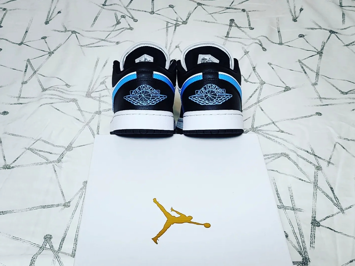 (W) Jordan 1 Low Black University Blue 착용 스타일 - 5