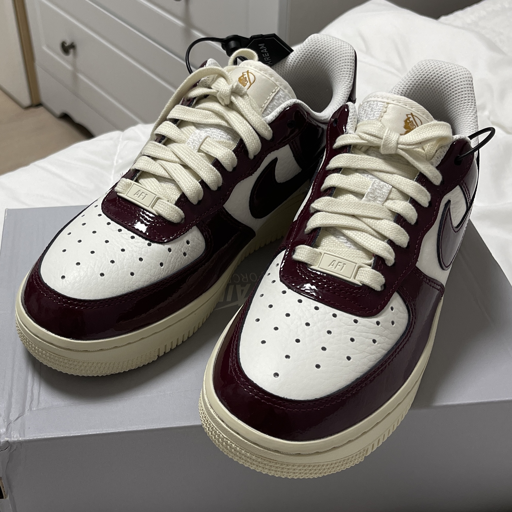(W) Nike Air Force 1 Low Dark Beetroot 착용 스타일 - 1