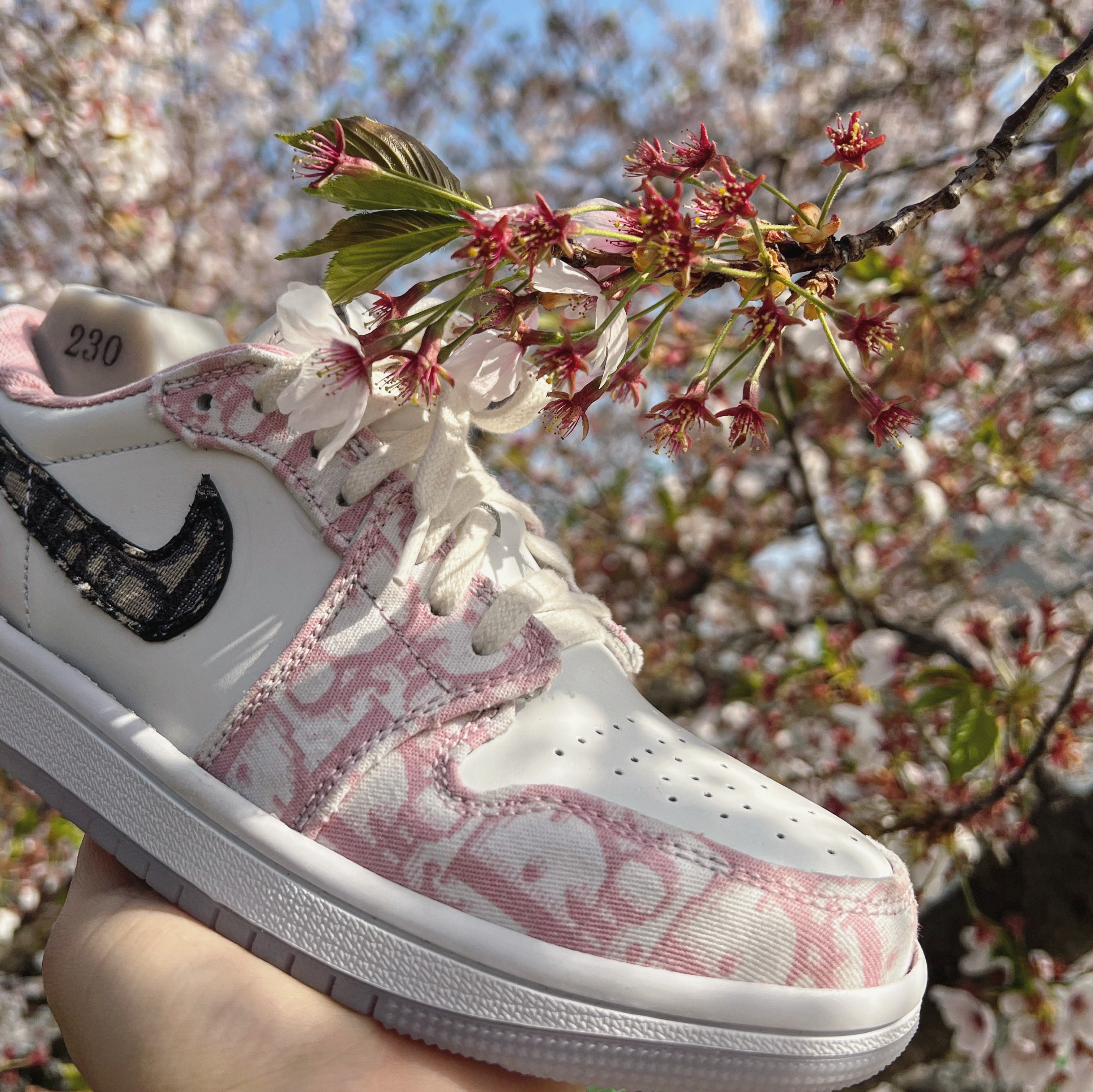Jordan 1 x Dior Low OG, (W) Jordan 1 Low White Wolf Grey 착용 스타일