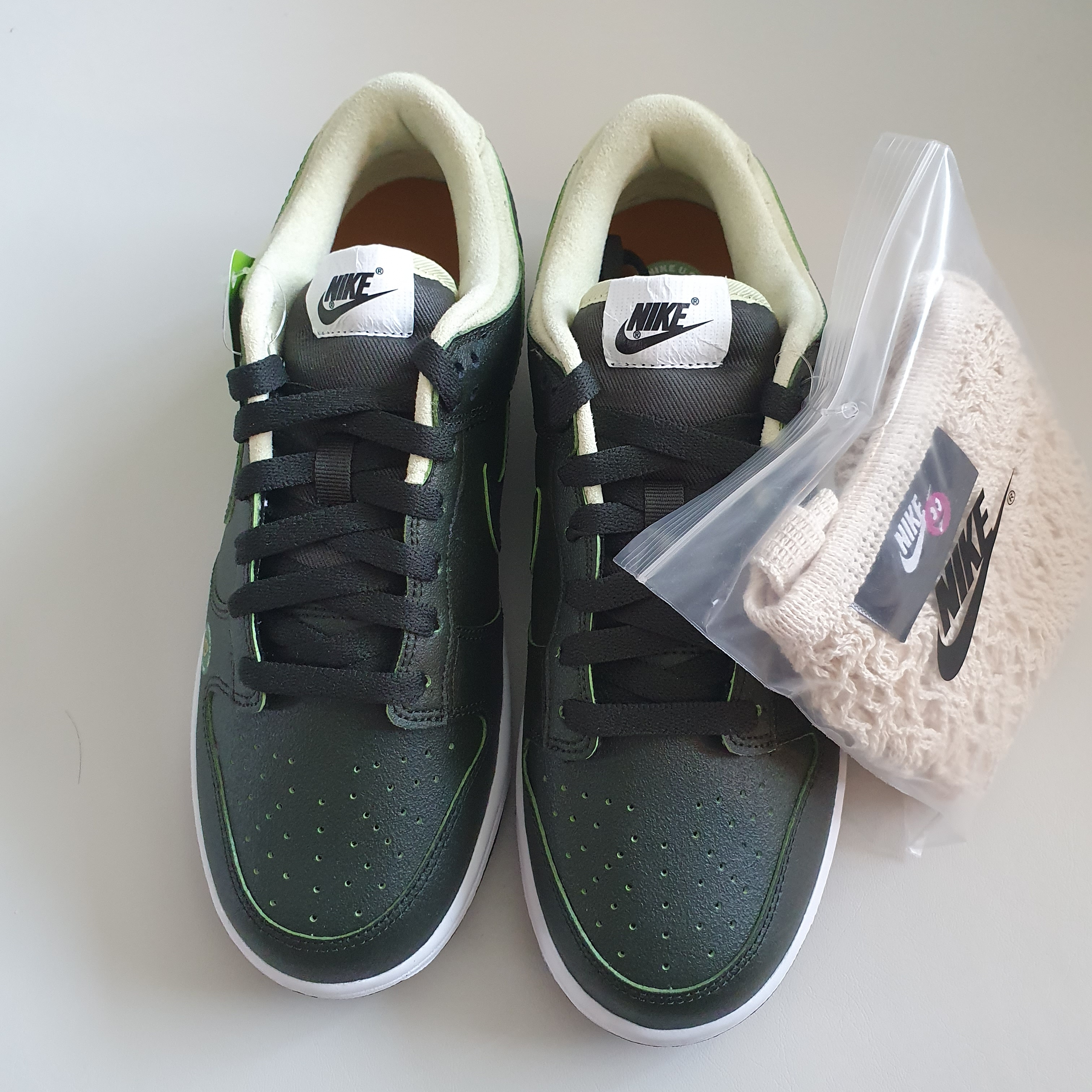 (W) Nike Dunk Low LX Avocado 착용 스타일 - 2