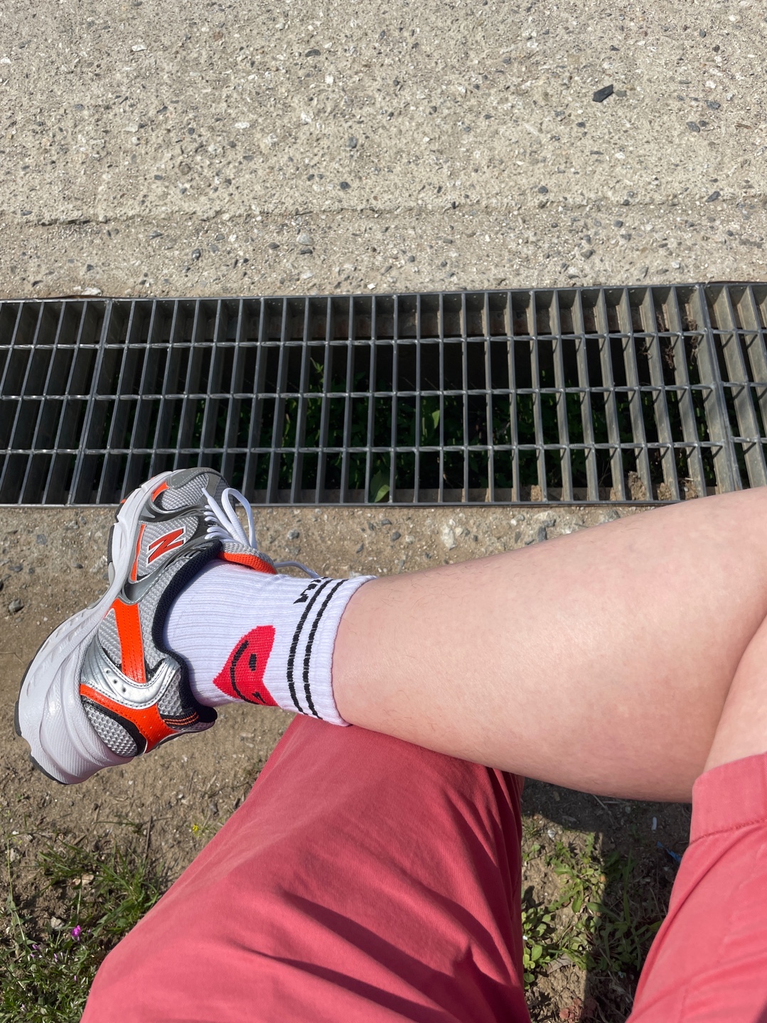 New Balance 530 Metal Orange 착용 스타일