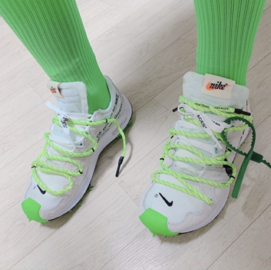 (W) Nike x Off-White Zoom Terra Kiger 5 White 착용 스타일