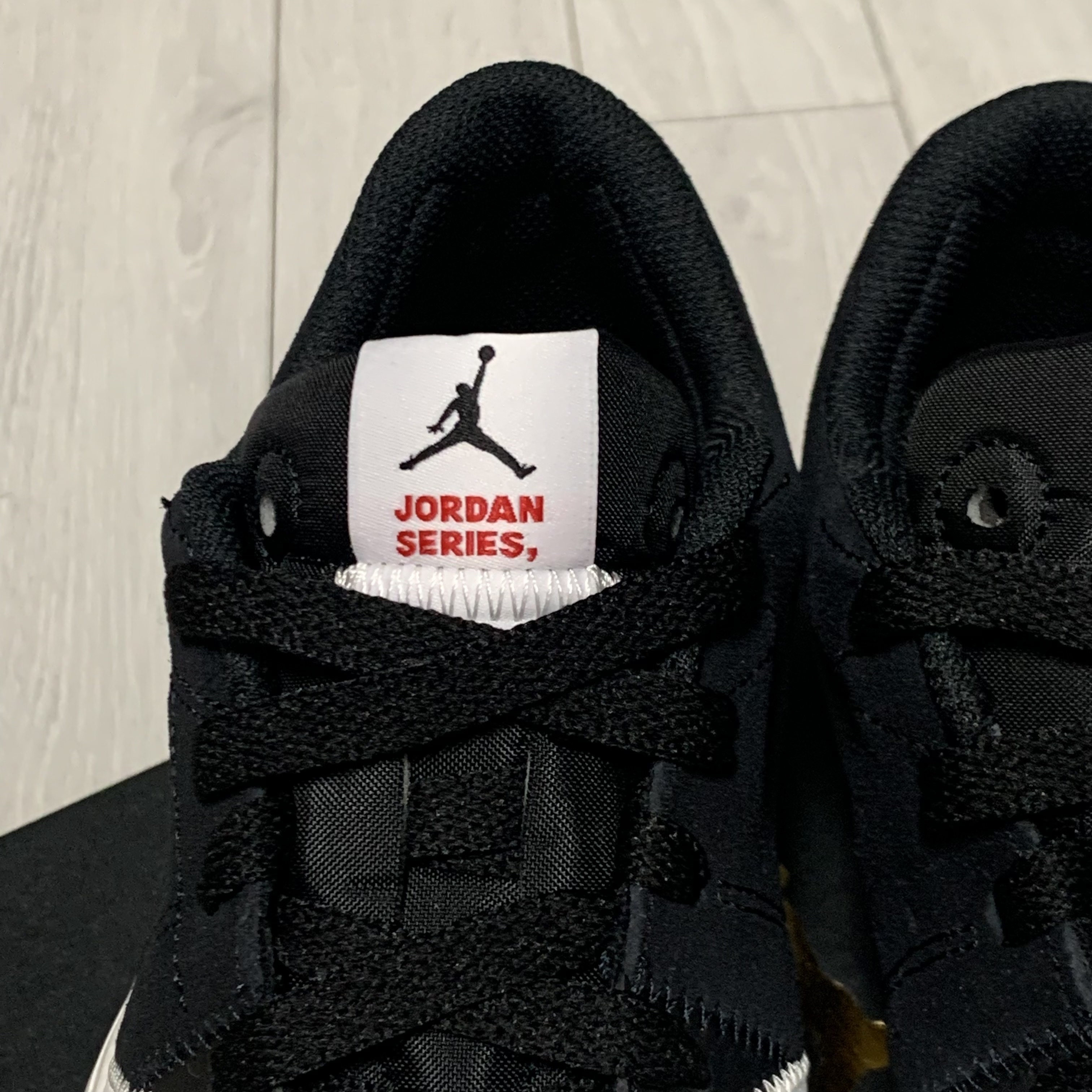 Jordan Series ES Black White 착용 스타일 - 3