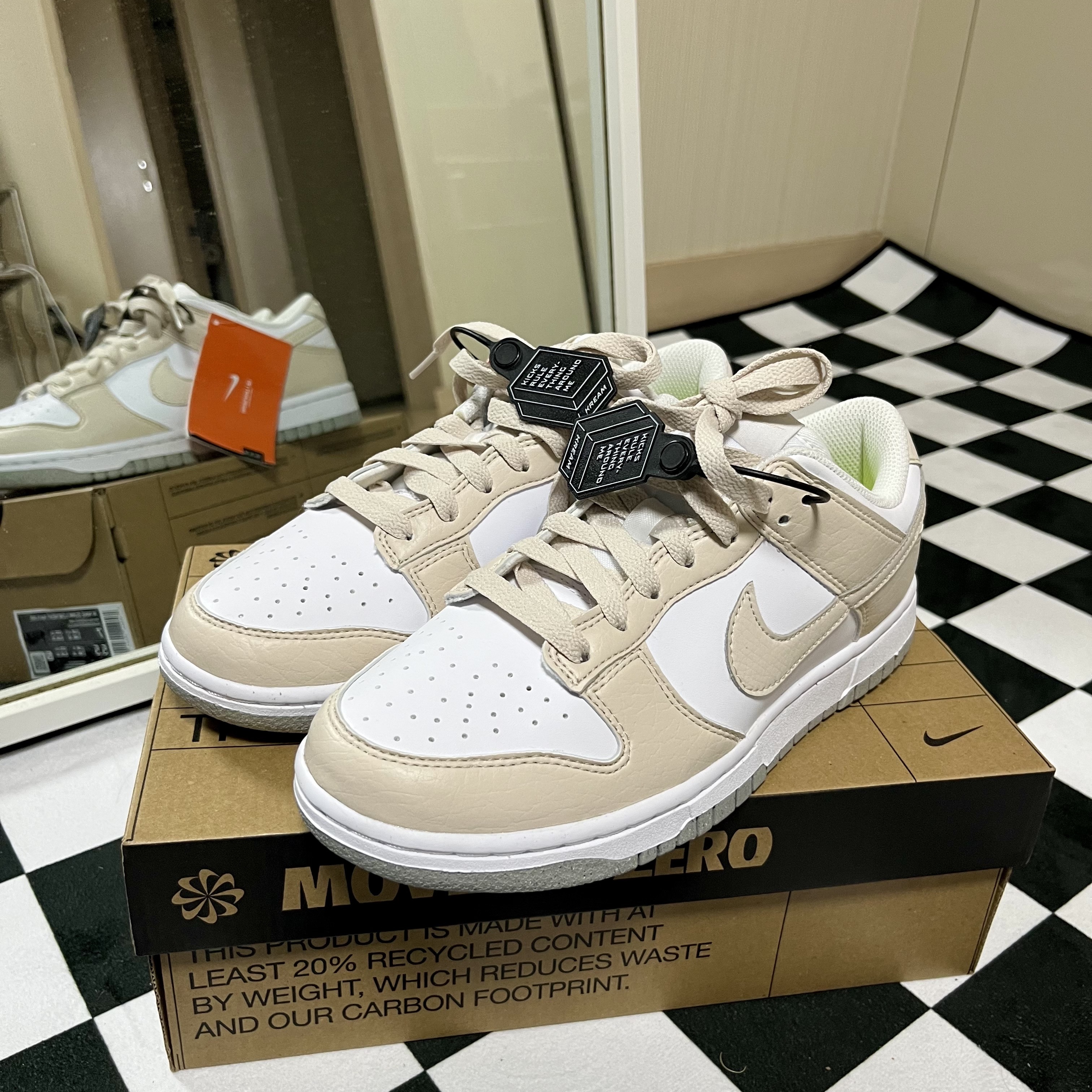 (W) Nike Dunk Low Next Nature Light Orewood Brown 착용 스타일
