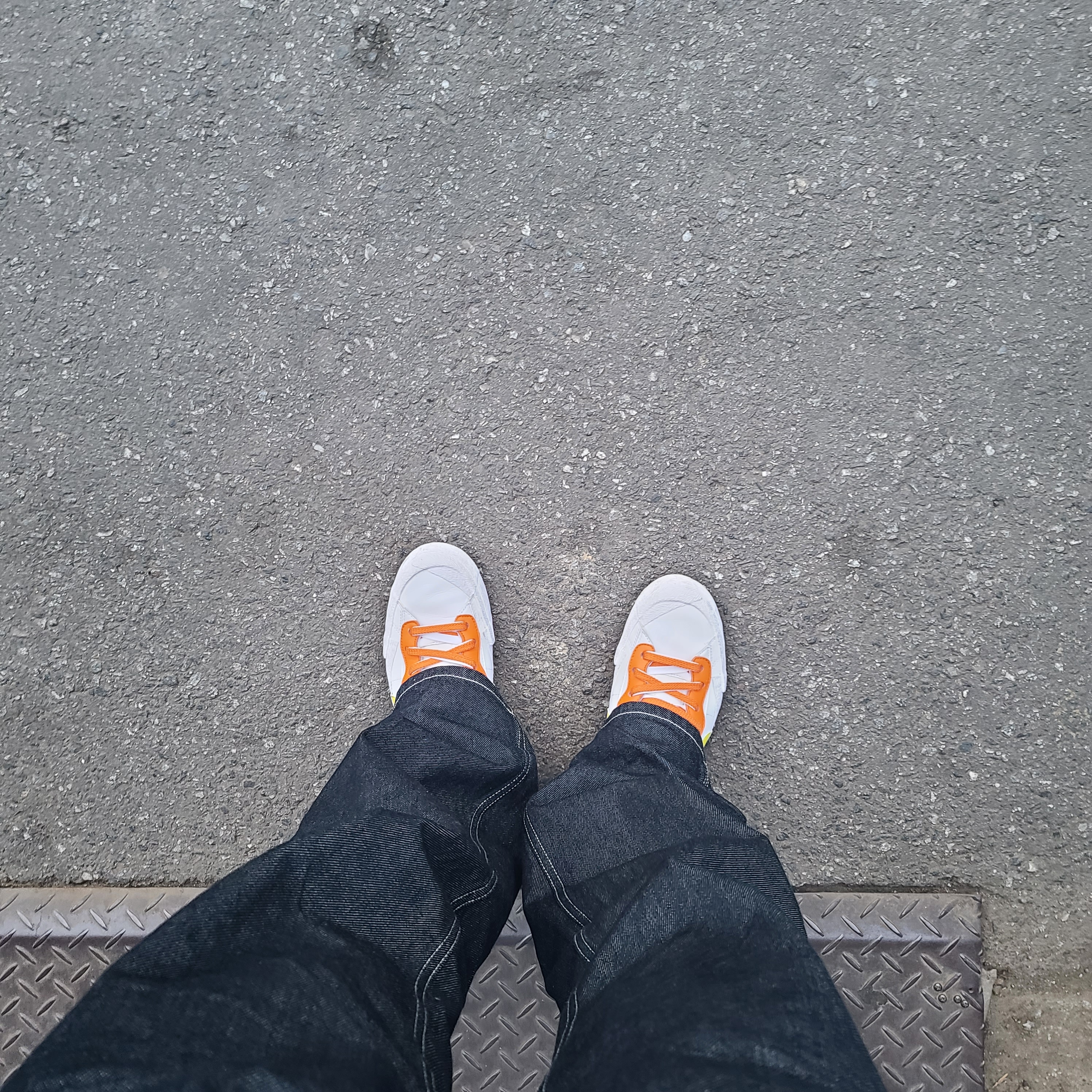 Nike x Sacai Blazer Low Magma Orange 착용 스타일