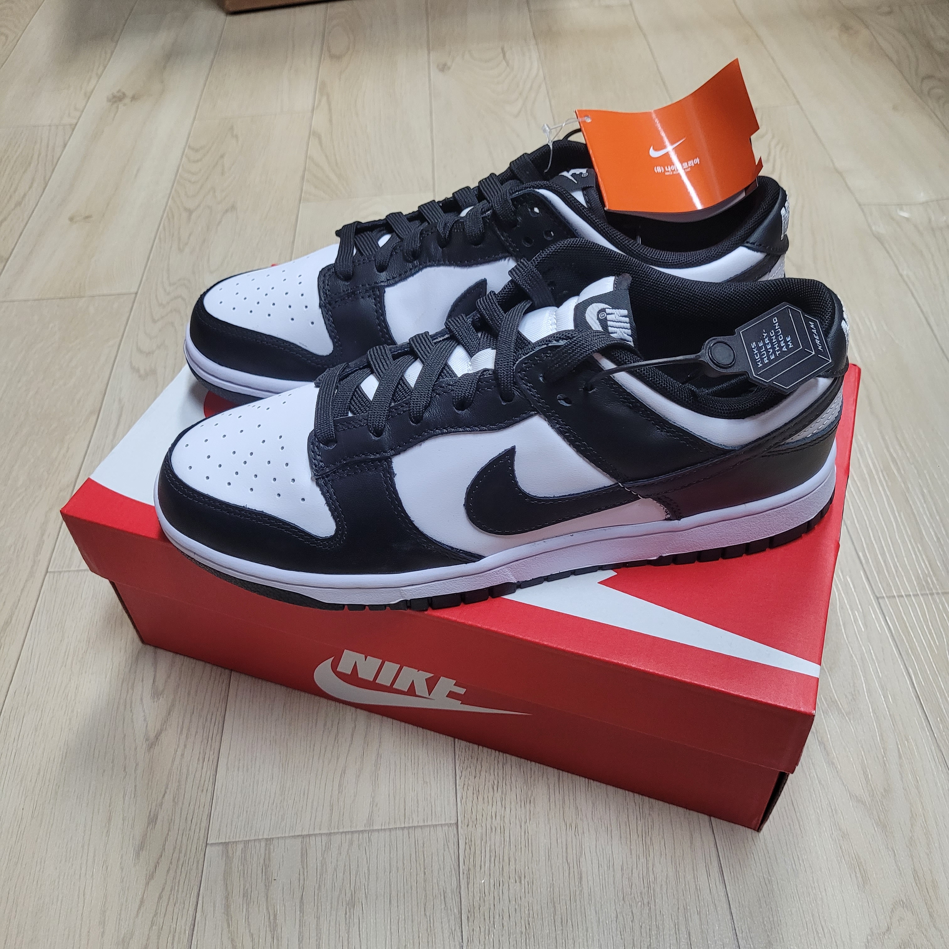 Nike Dunk Low Retro Black 착용 스타일
