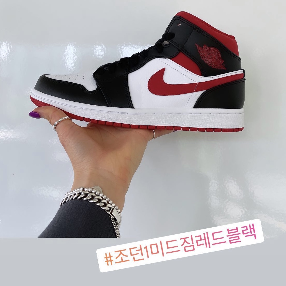 Jordan 1 Mid Gym Red Black White 착용 스타일
