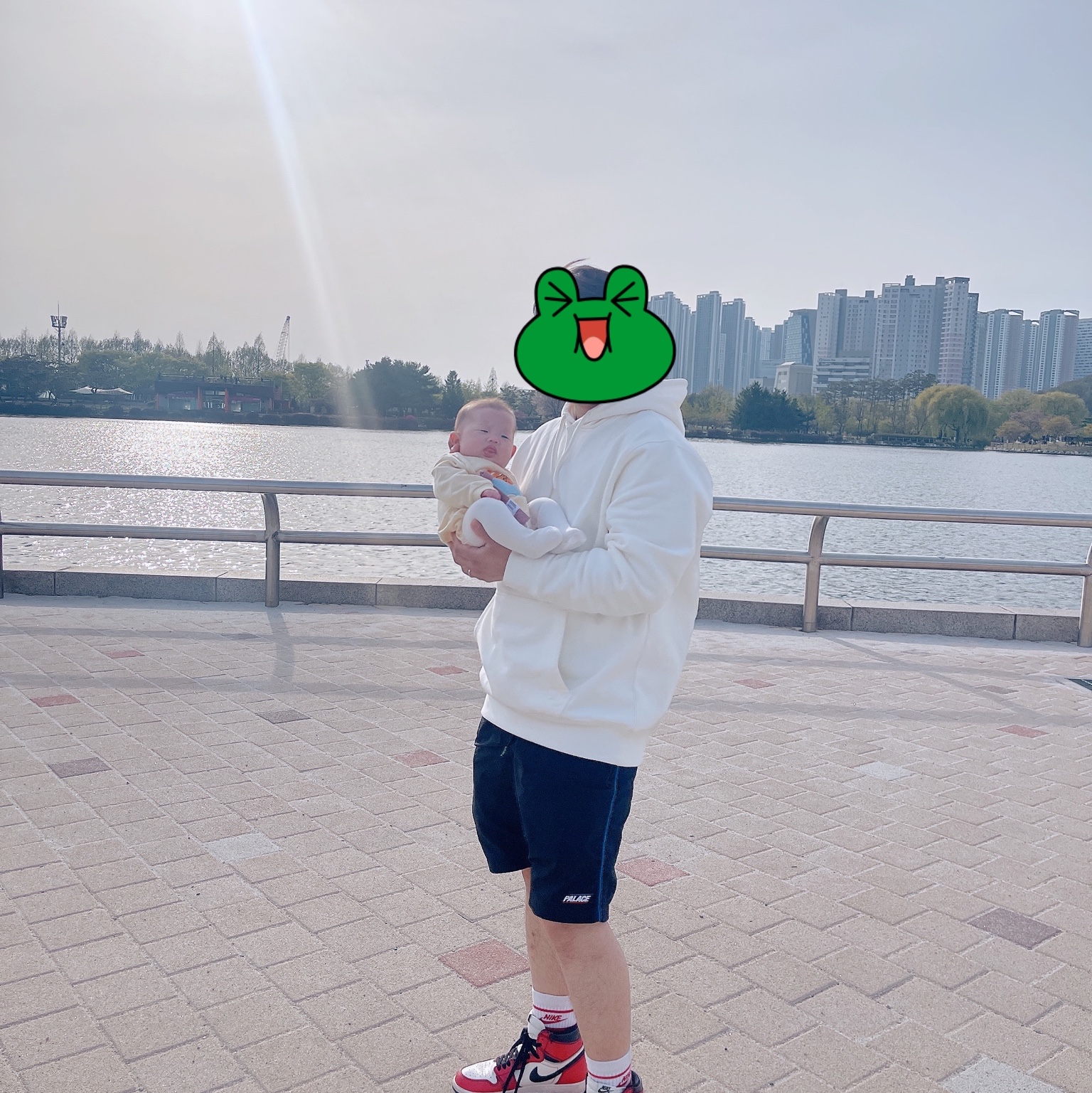 Palace x CK1 Tri-Ferg Hood White - 22SS, Jordan 1 Retro High OG Defiant SB LA to Chicago 착용 스타일 - 2