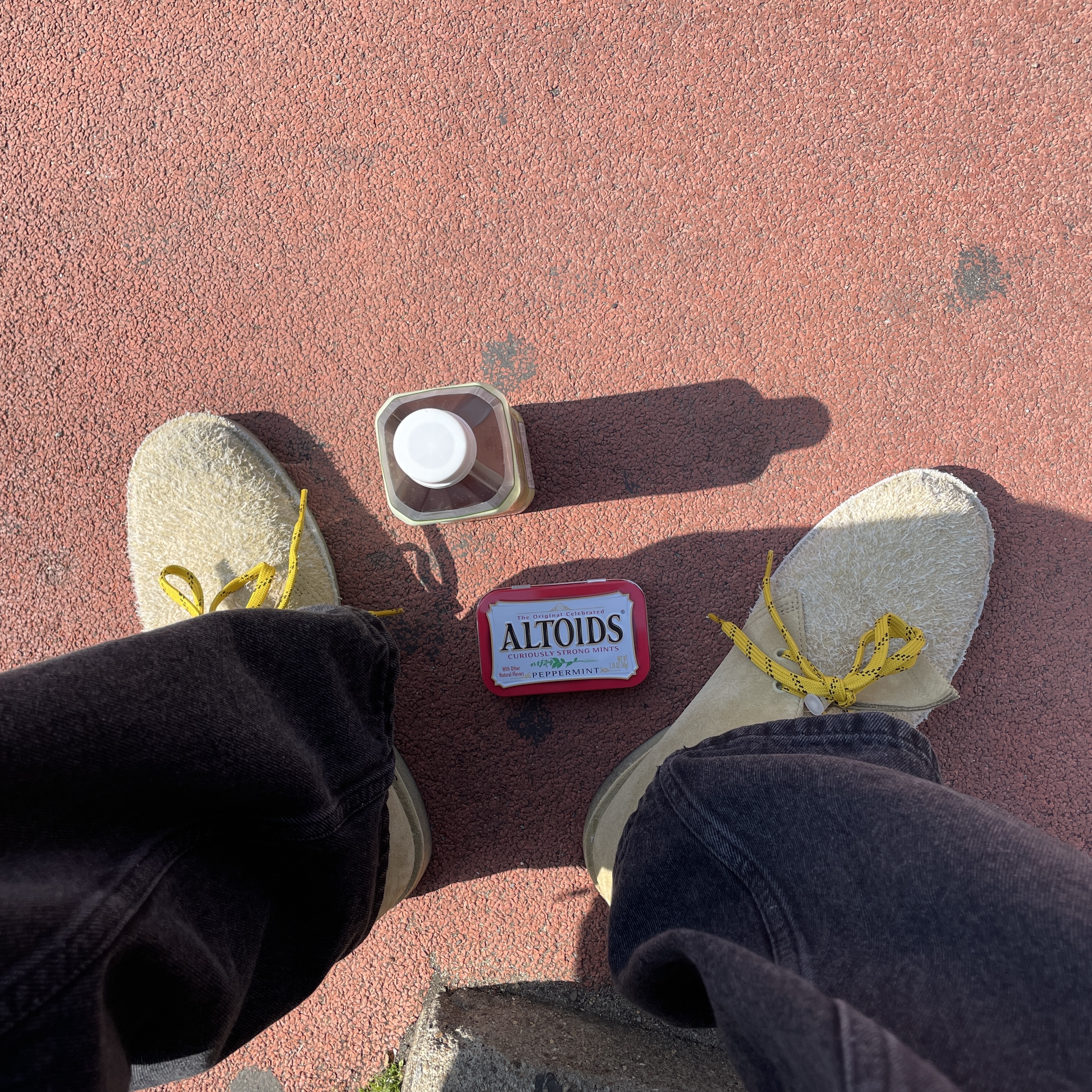 Clarks x Thisisneverthat Desert Boots Maple 착용 스타일 - 2