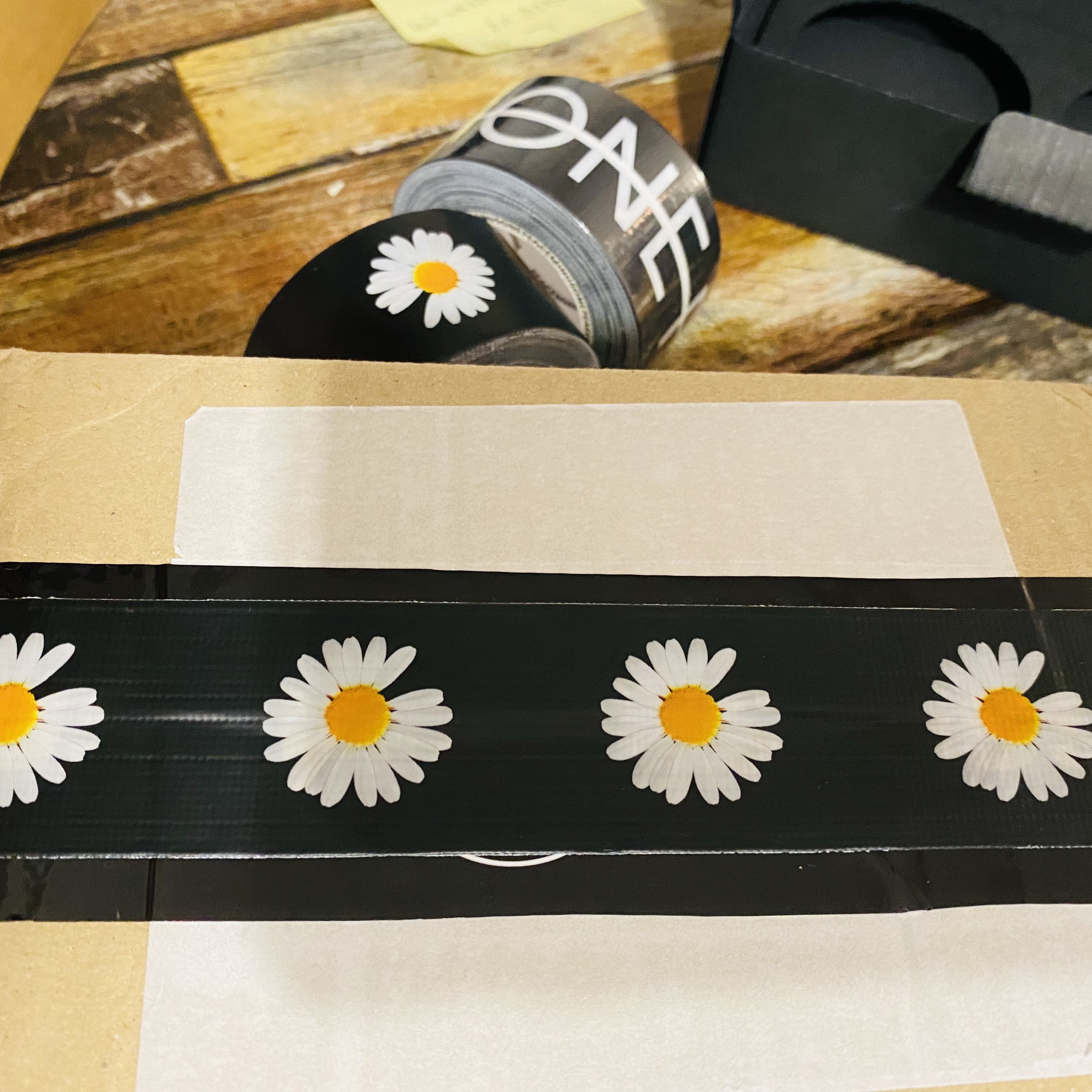 Peaceminusone Duct Tape #1 Black (Set of 2) 착용 스타일 - 1