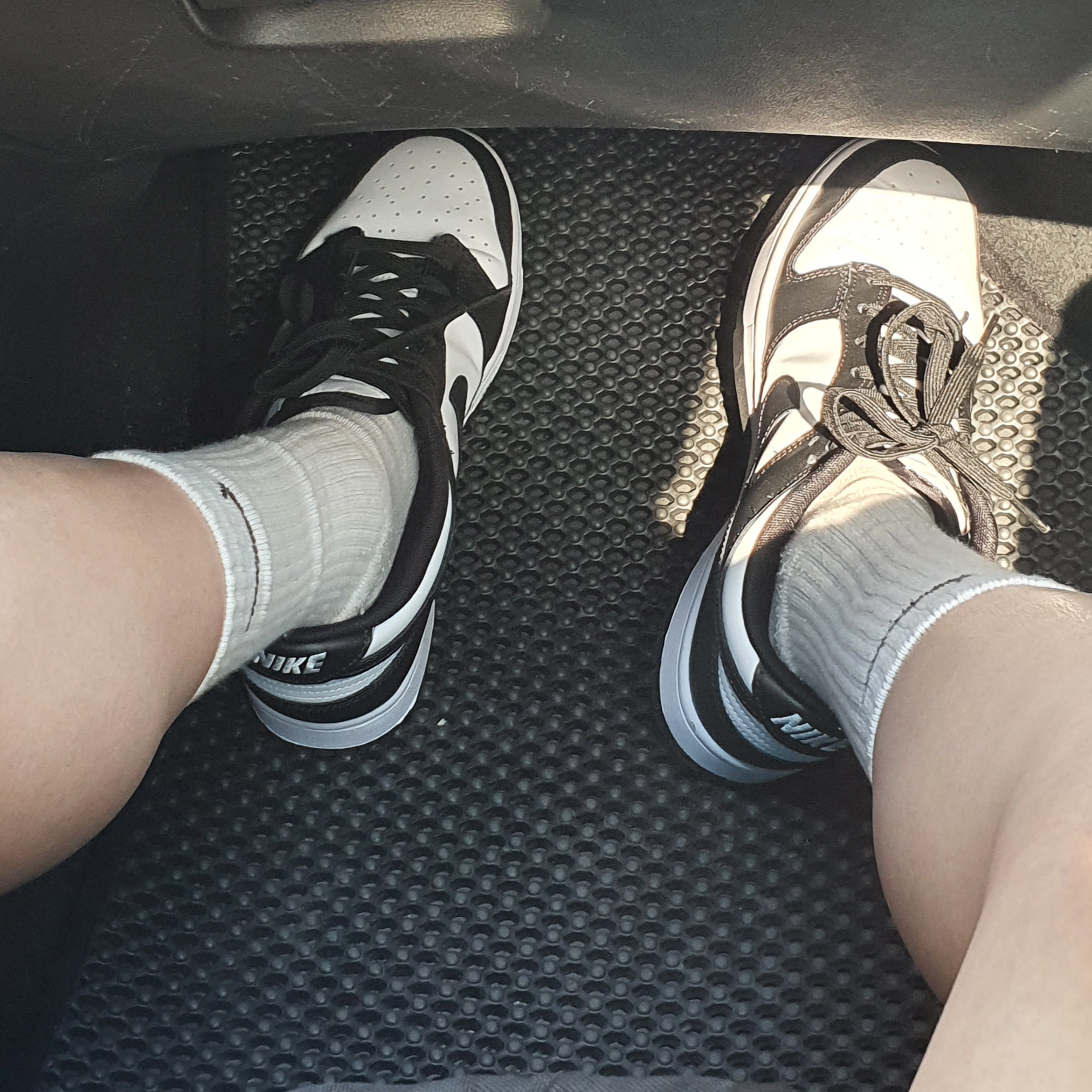 Nike Dunk Low Retro Black 착용 스타일