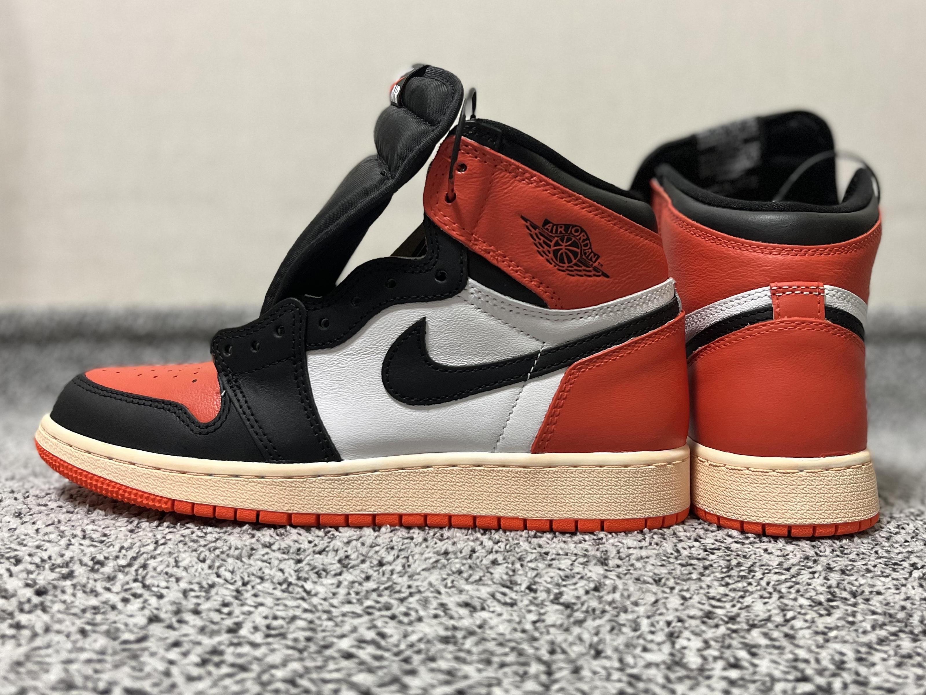 Jordan 1 Retro High OG Electro Orange, (GS) Jordan 1 Retro High OG Electro Orange 착용 스타일 - 3