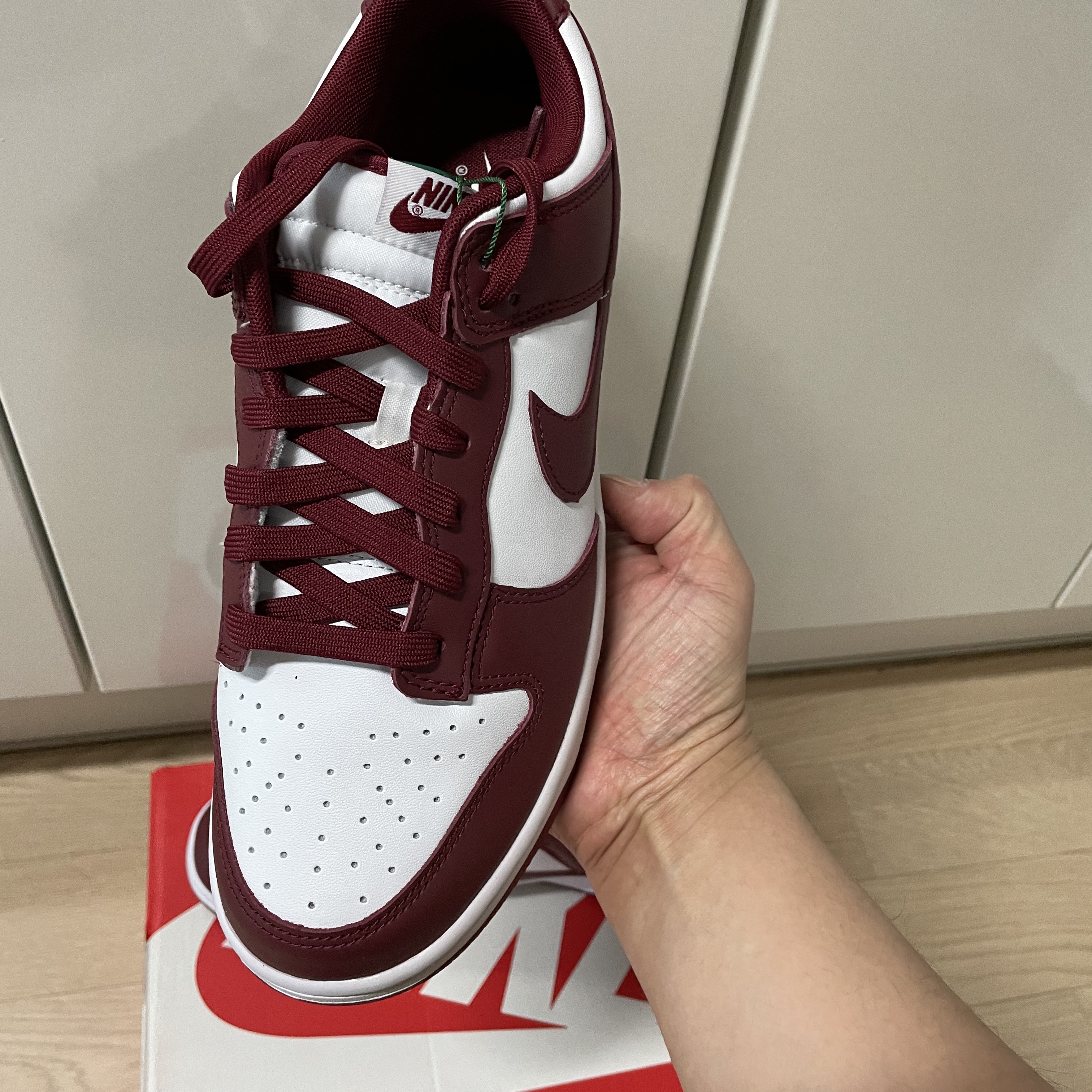 Nike Dunk Low Retro Team Red 착용 스타일 - 3