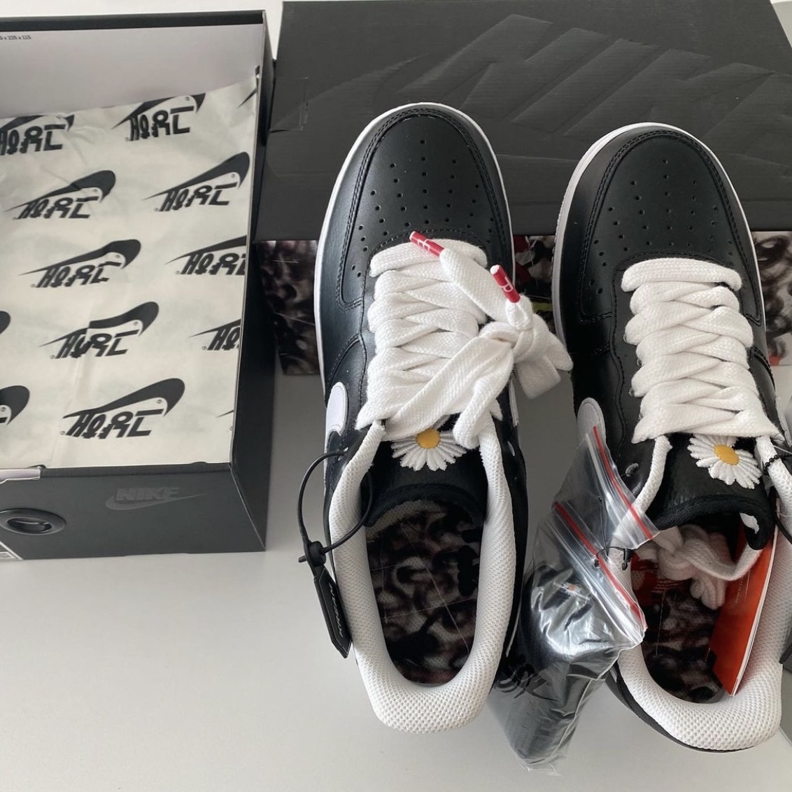 Nike x Peaceminusone Air Force 1 Low Para-Noise 착용 스타일