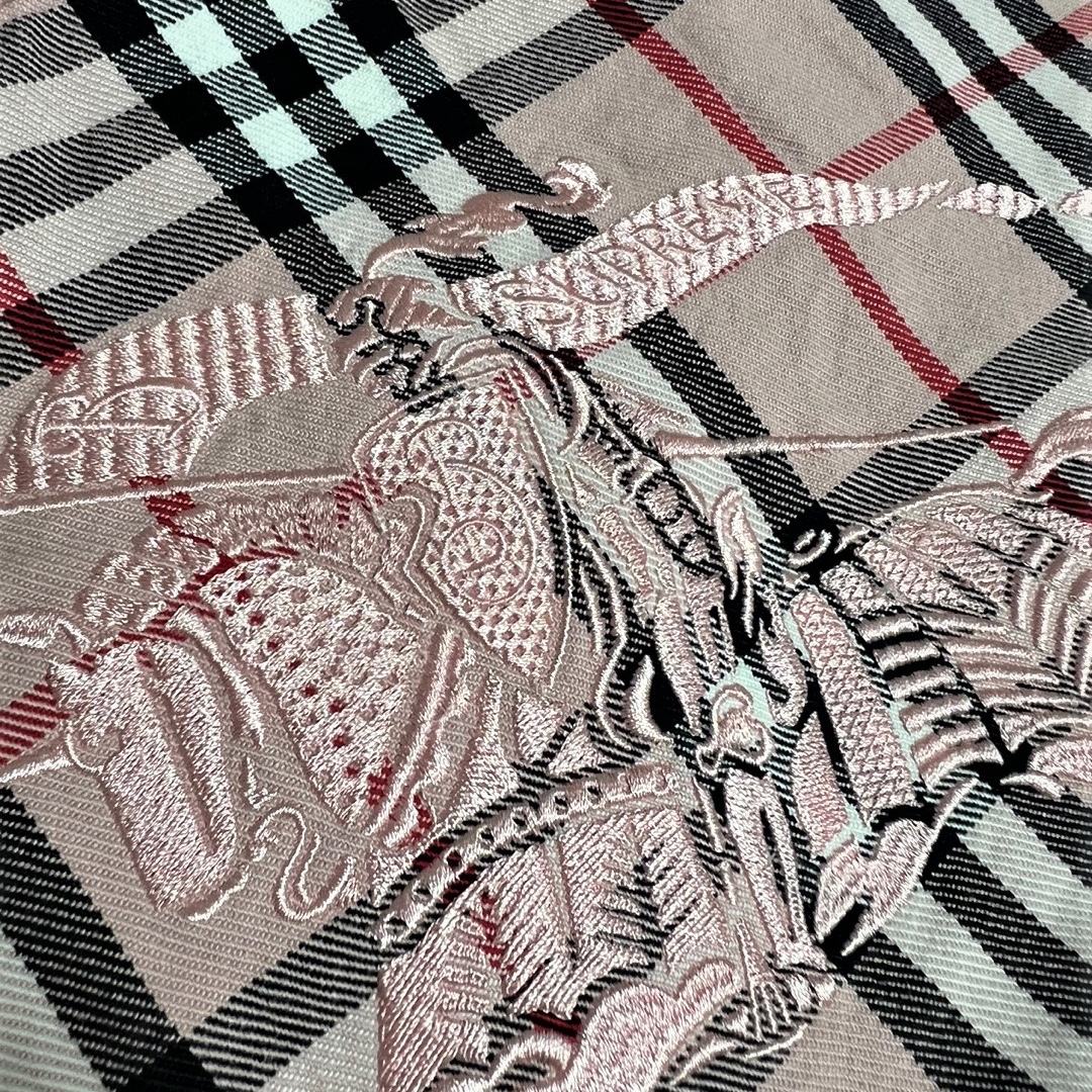 Supreme x Burberry Denim Trucker Jacket Pink - 22SS 착용 스타일 - 2