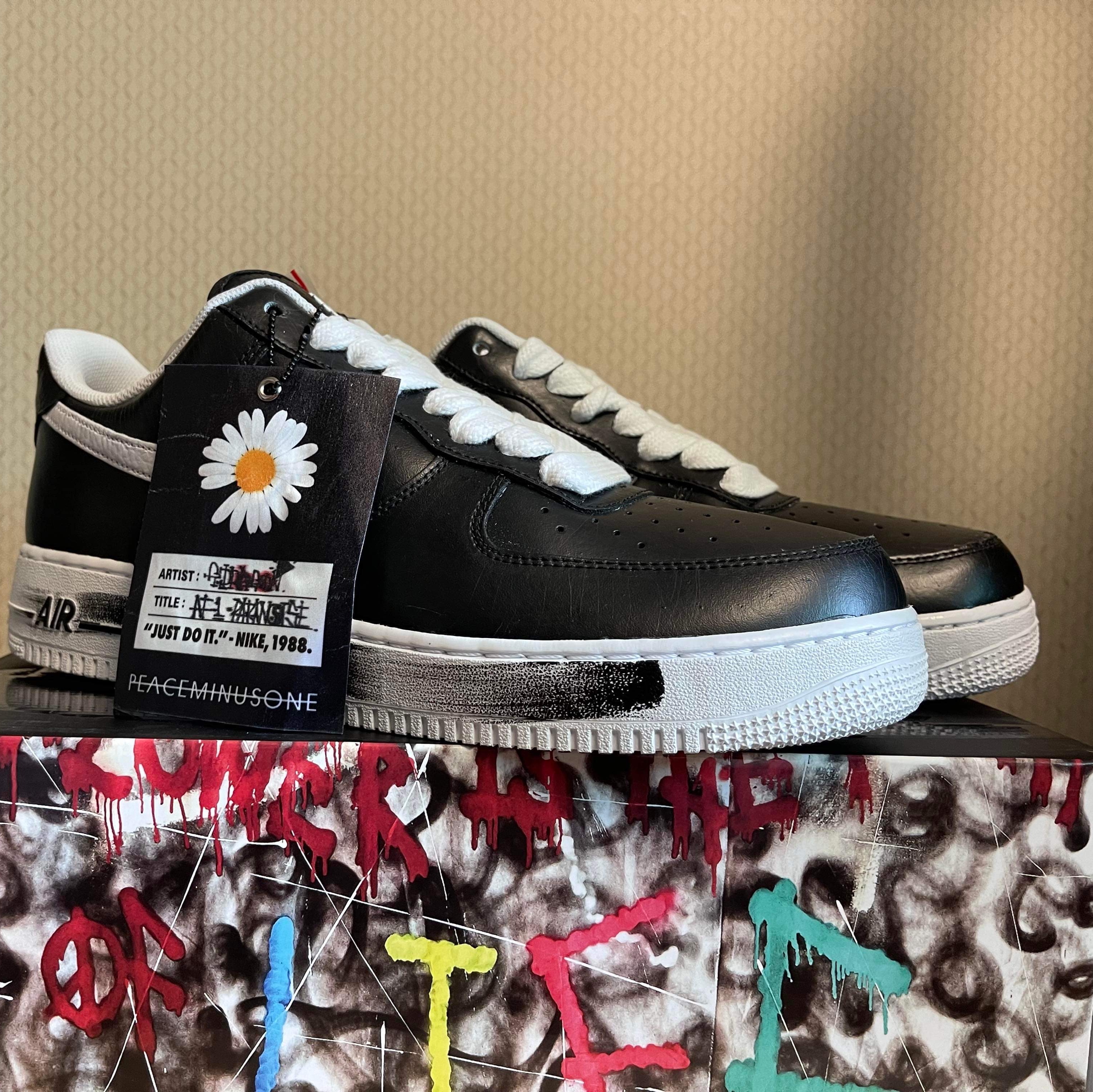 Nike x Peaceminusone Air Force 1 Low Para-Noise 착용 스타일