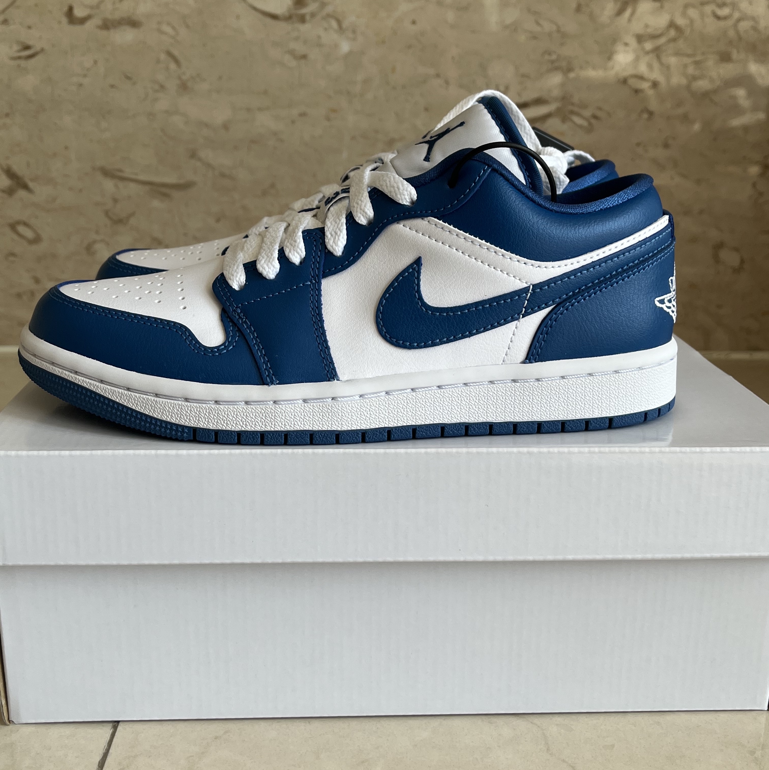 (W) Jordan 1 Low White Dark Marina Blue 착용 스타일