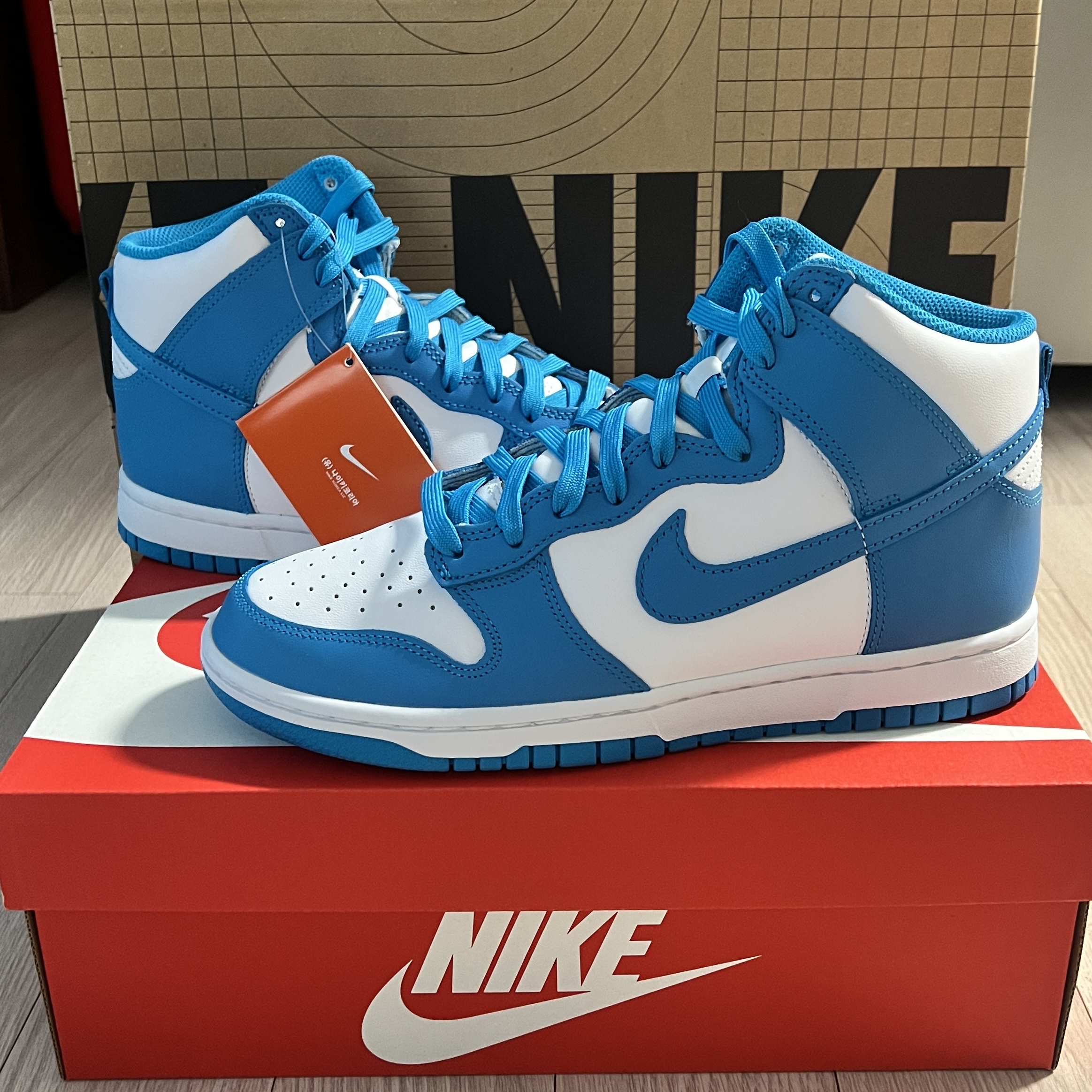 Nike Dunk High Retro Championship Blue 착용 스타일 - 2
