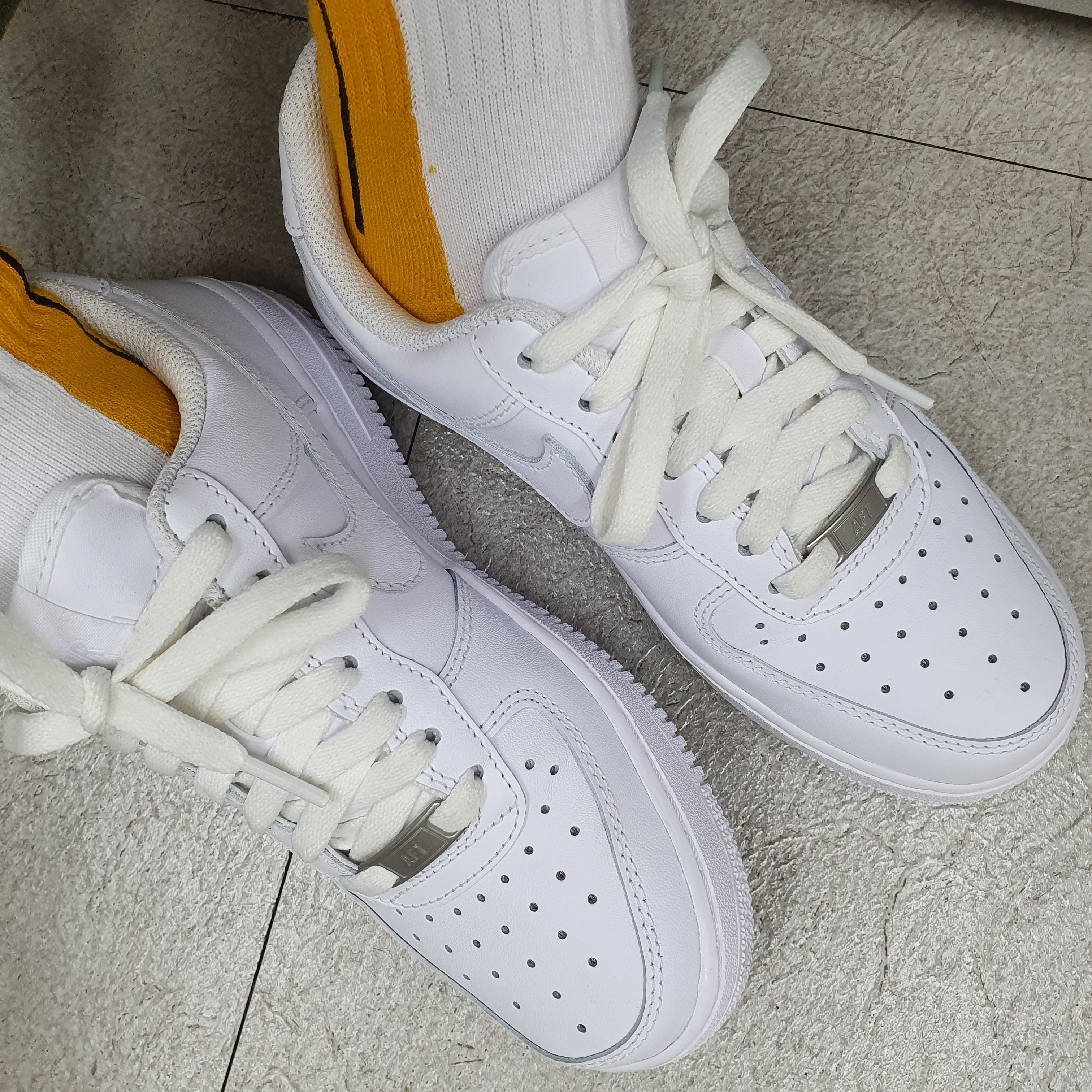 (W) Nike Air Force 1 '07 Low White 착용 스타일 - 2