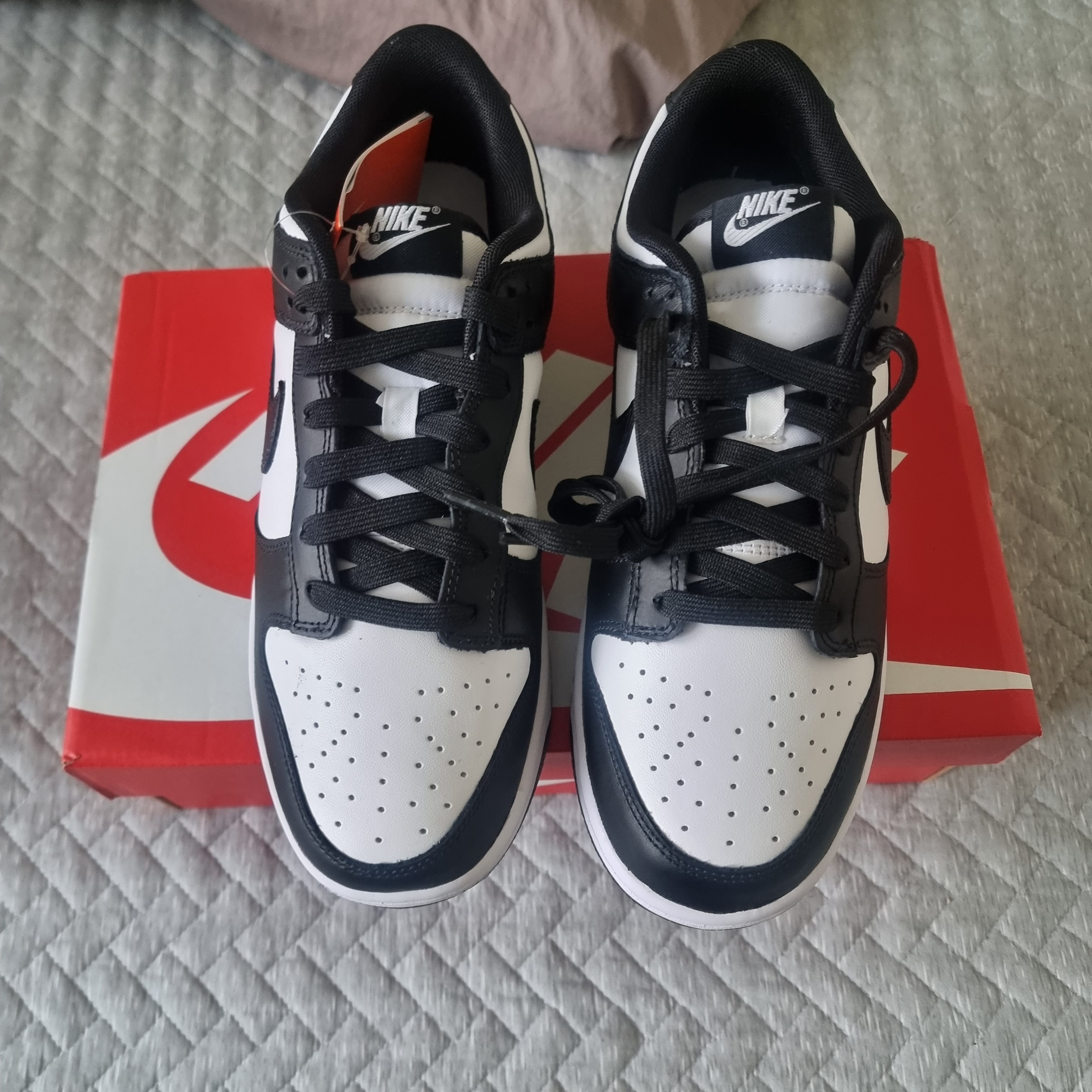 Nike Dunk Low Retro Black 착용 스타일