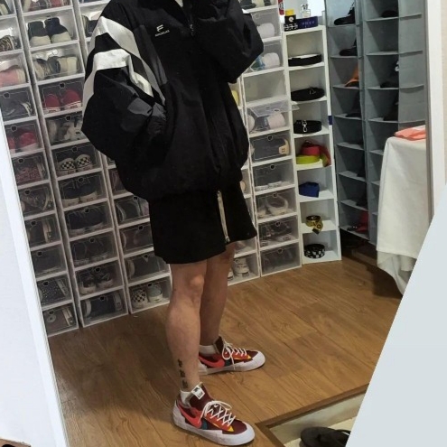 Nike x Sacai x Kaws Blazer Low Team Red, Nike x Sacai x Kaws Blazer Low Neptune Blue 착용 스타일 - 1