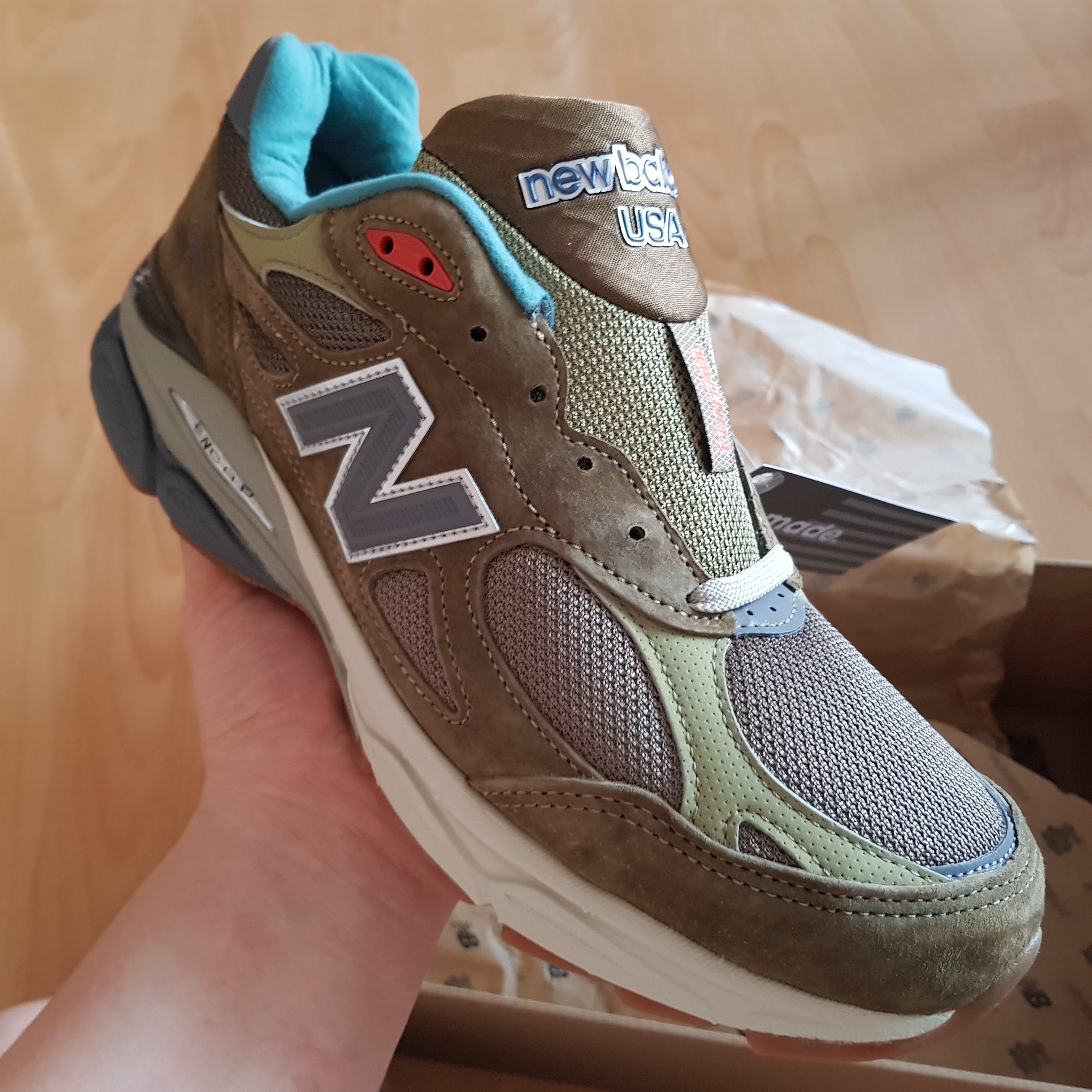 New Balance x Bodega 990v3 Anniversary 착용 스타일 - 1