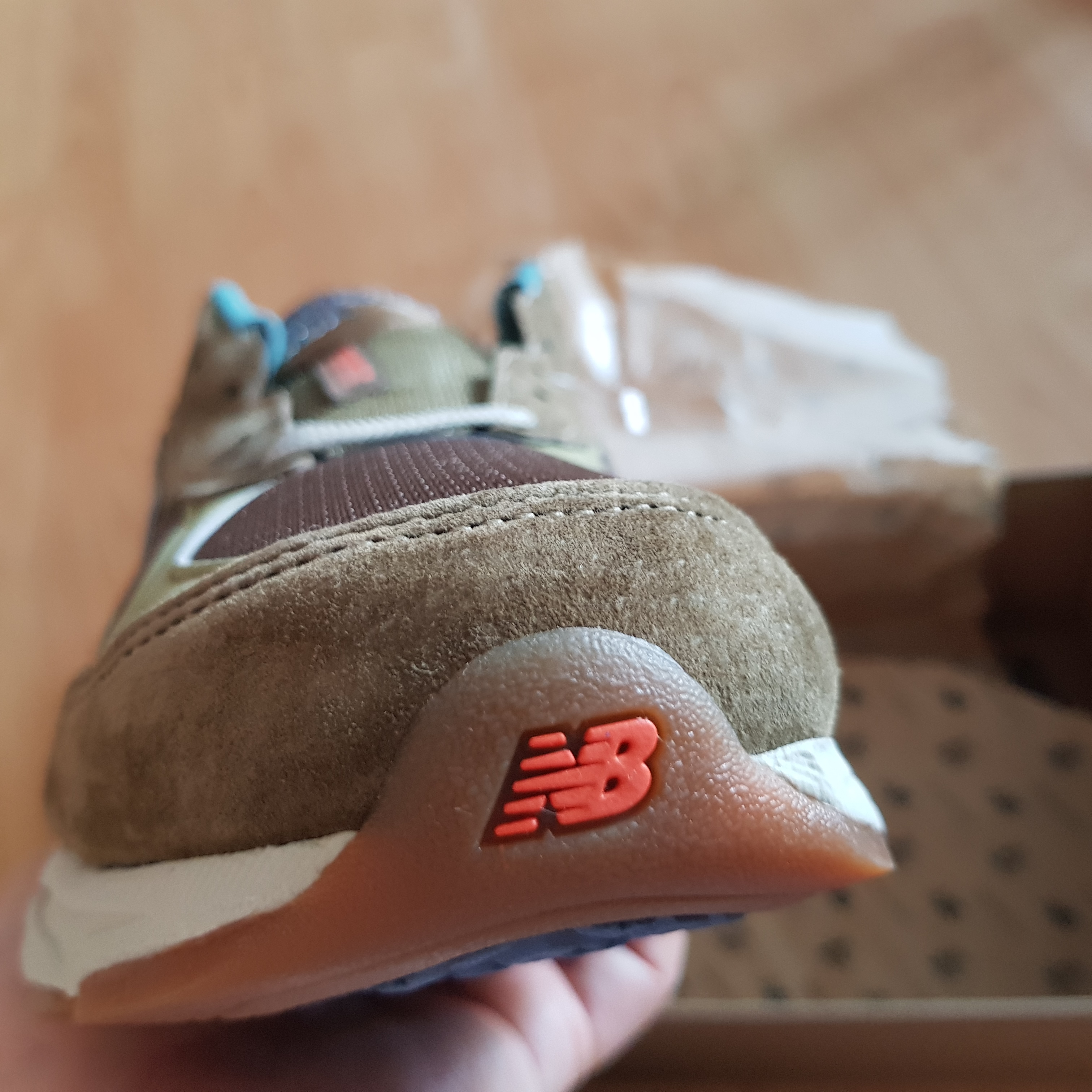 New Balance x Bodega 990v3 Anniversary 착용 스타일 - 3