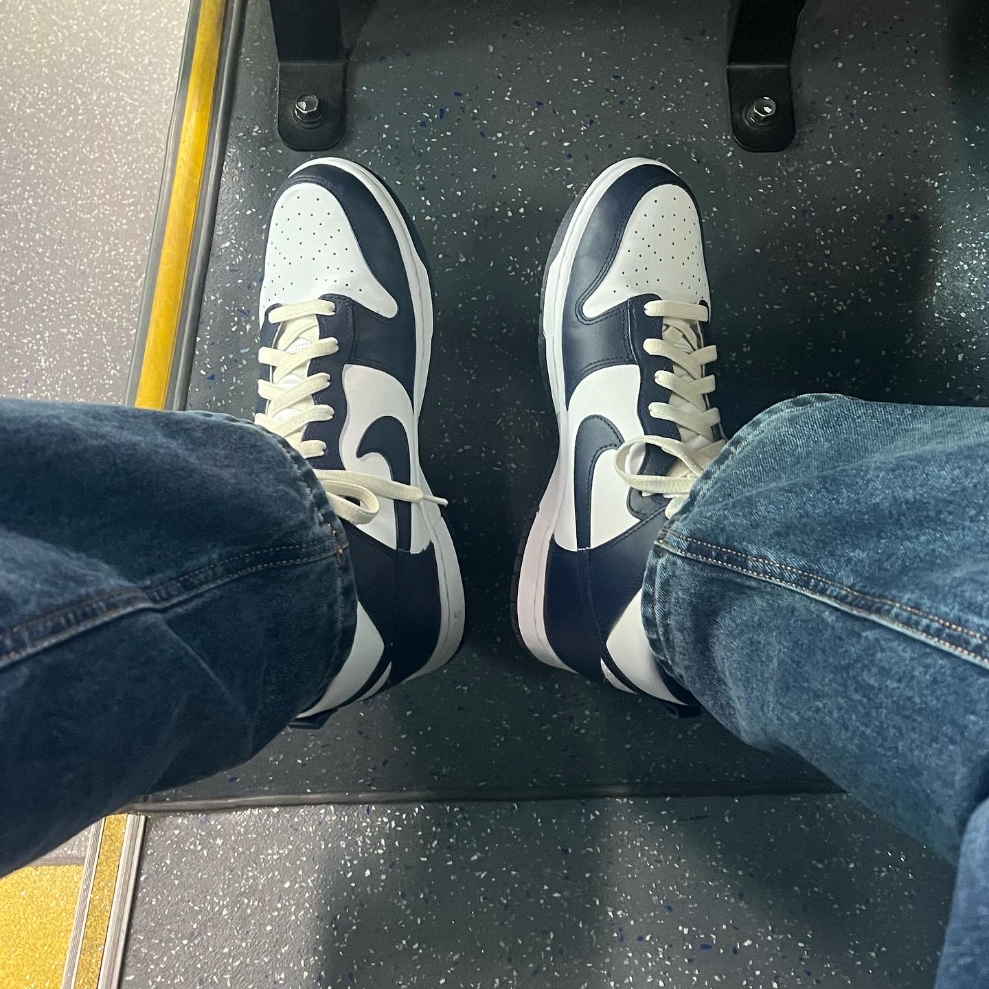 Nike Dunk High Retro Championship Navy 착용 스타일