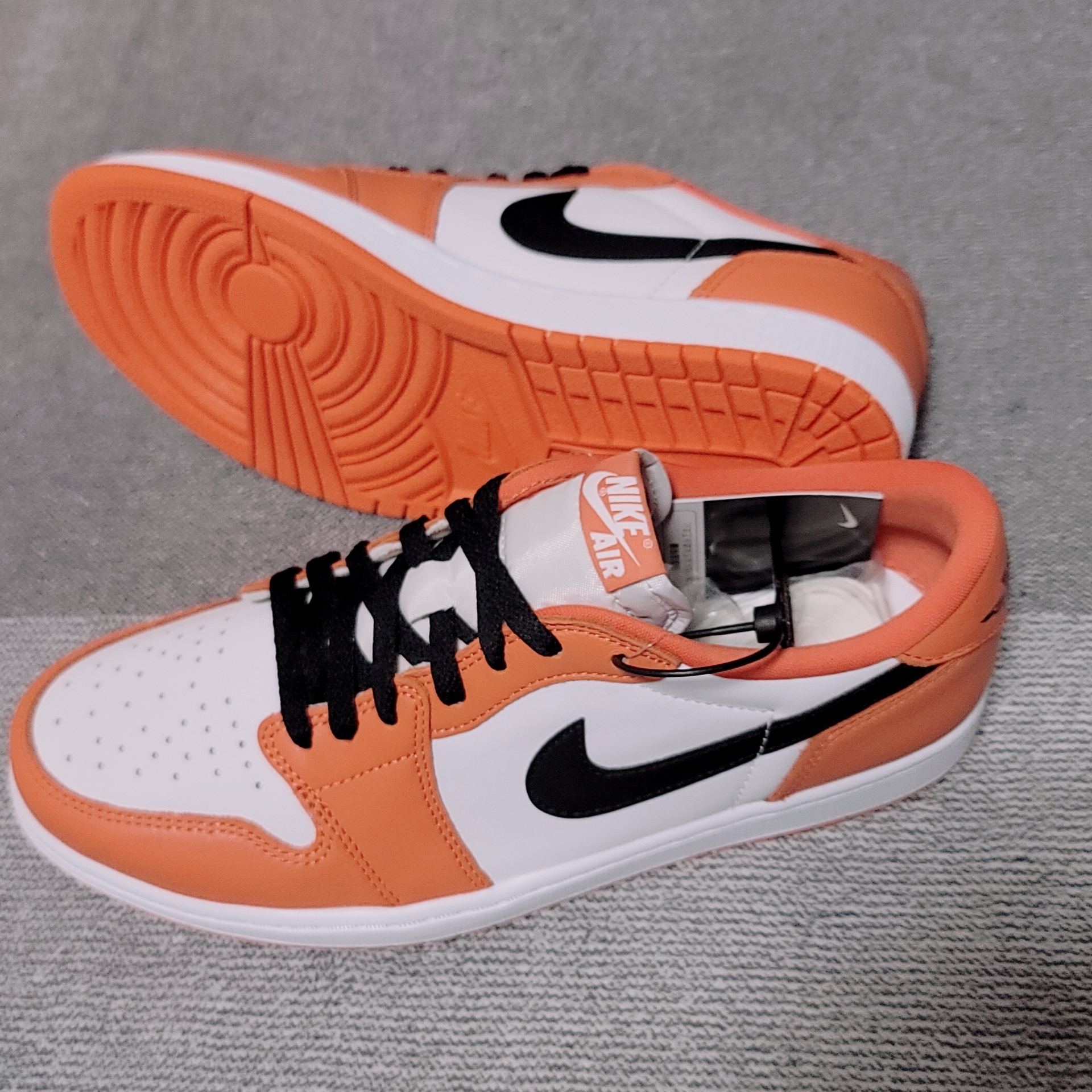 Jordan 1 Low OG Starfish 착용 스타일 - 3