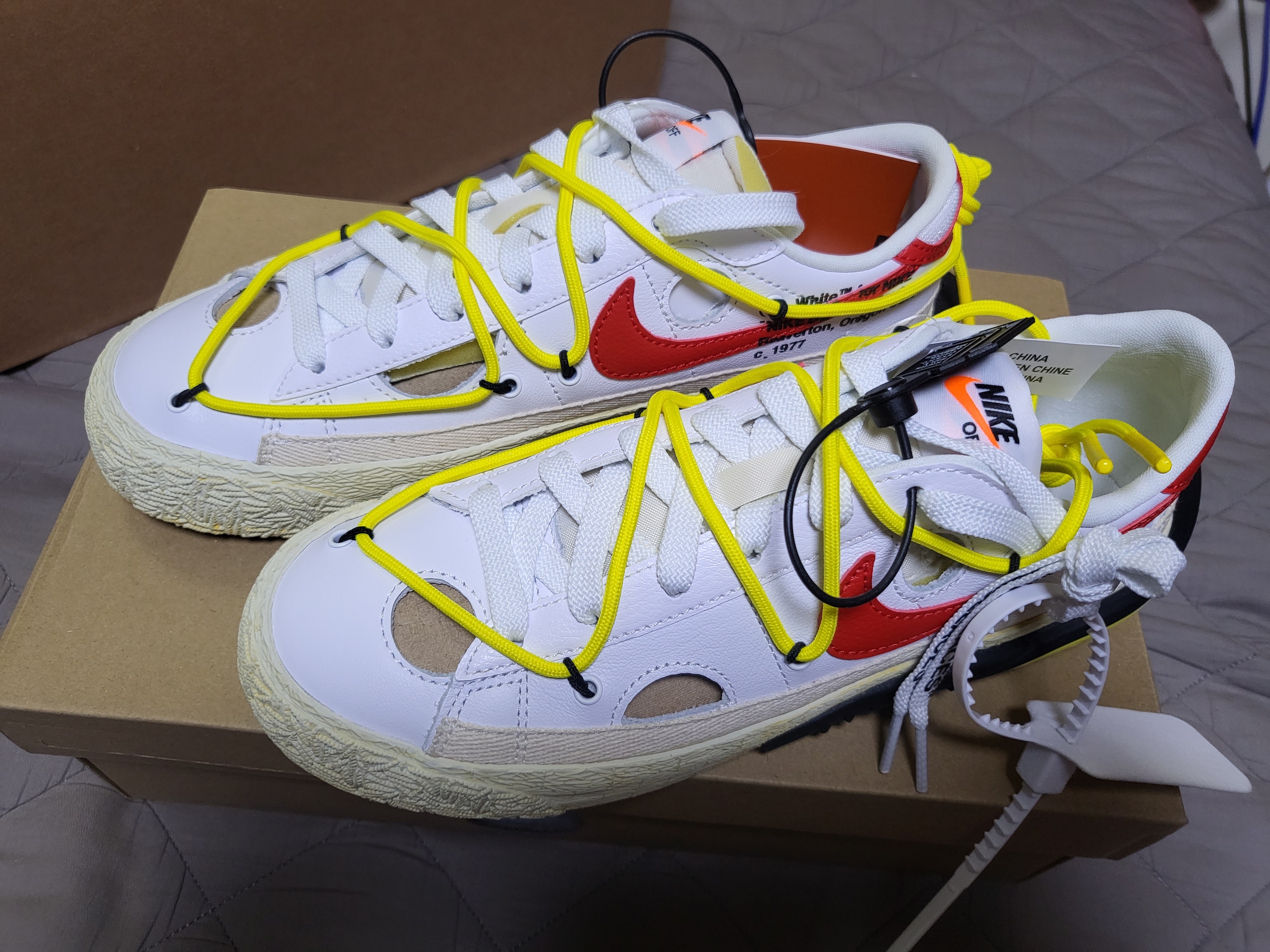 Nike x Off-White Blazer Low '77 White and University Red 착용 스타일 - 1
