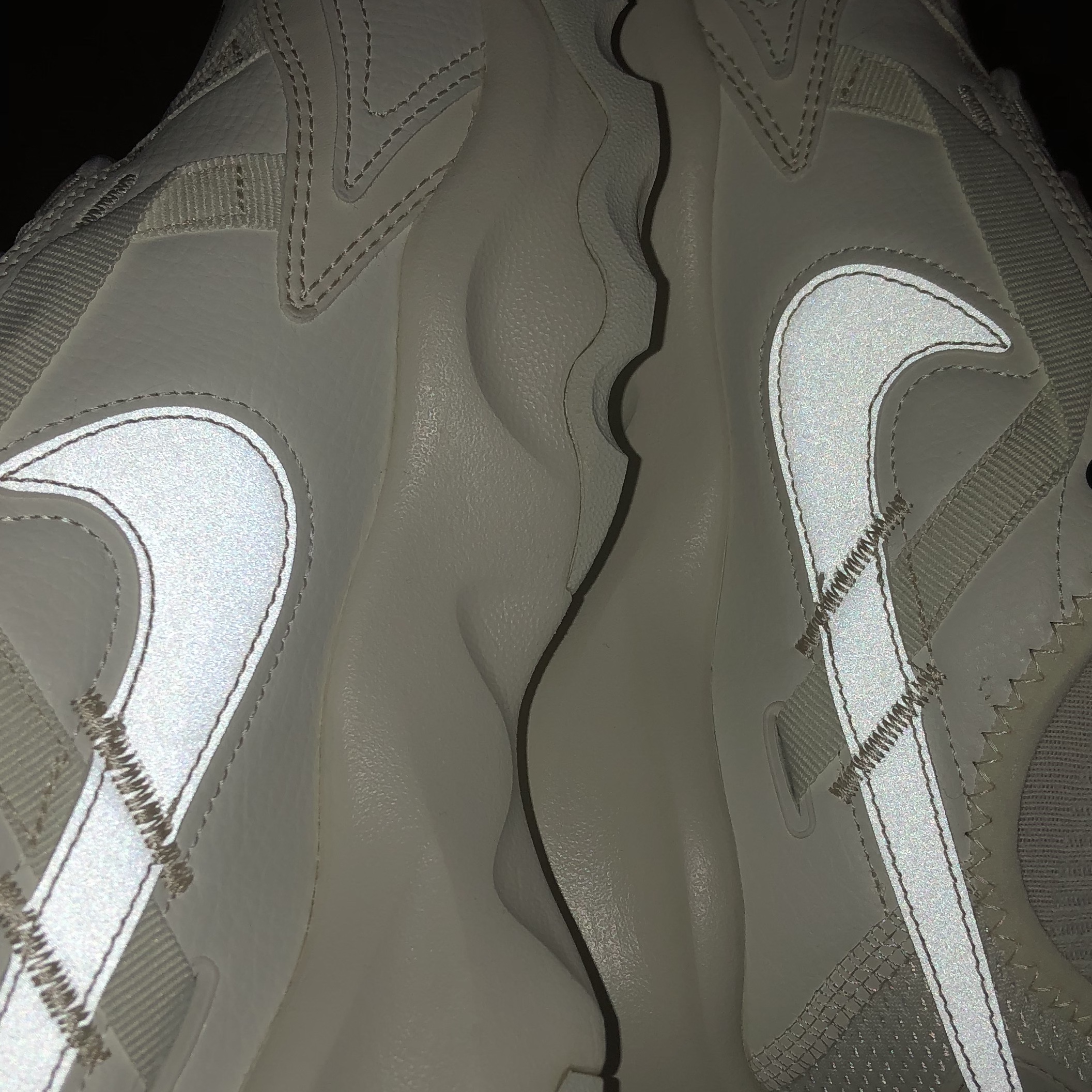 (W) Nike TC 7900 Summit White 착용 스타일 - 2