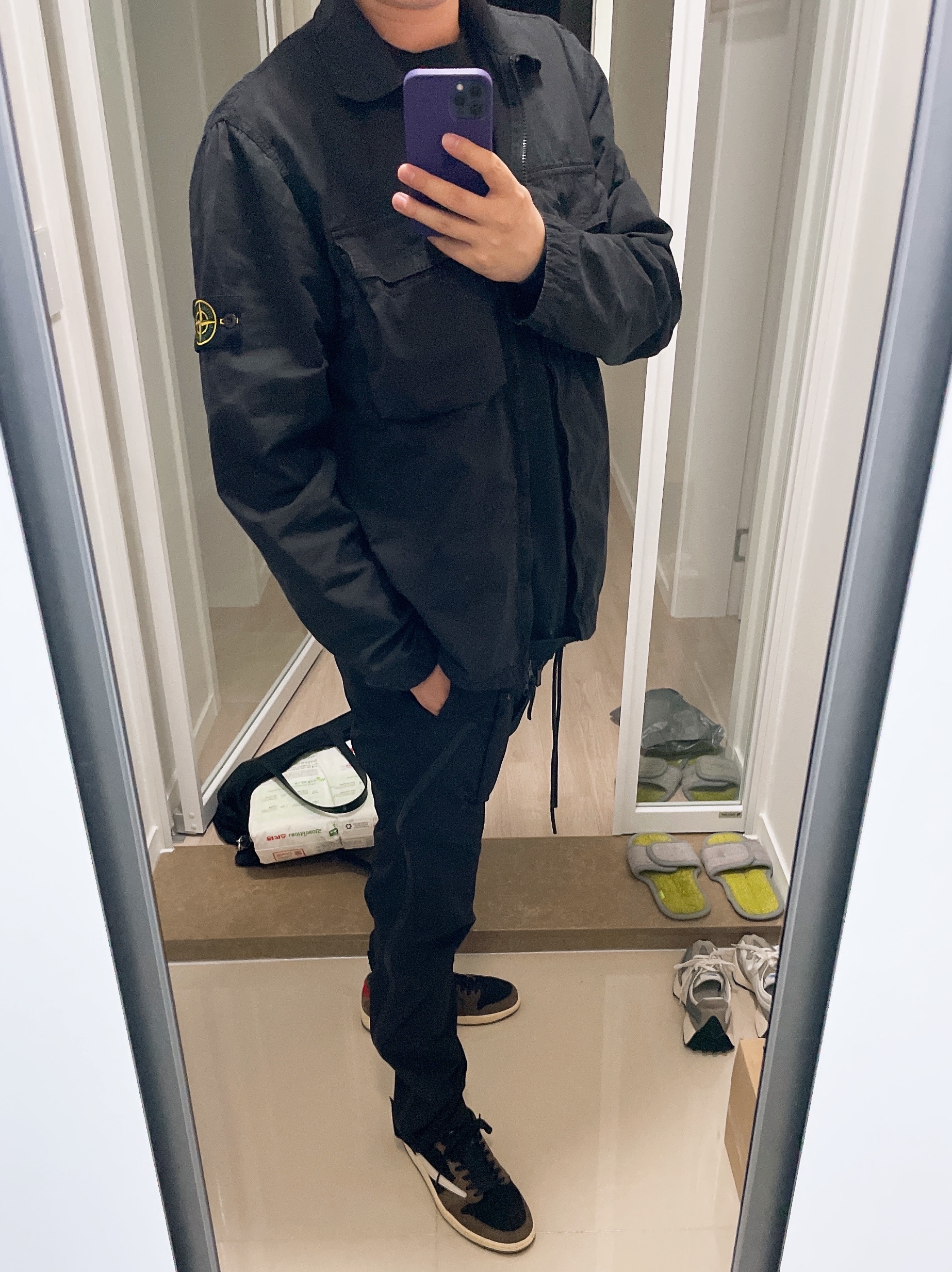 Jordan 1 x Travis Scott Retro Low OG SP Mocha, Stone Island 114WN T.CO+OLD Overshirt Black - 22SS 착용 스타일