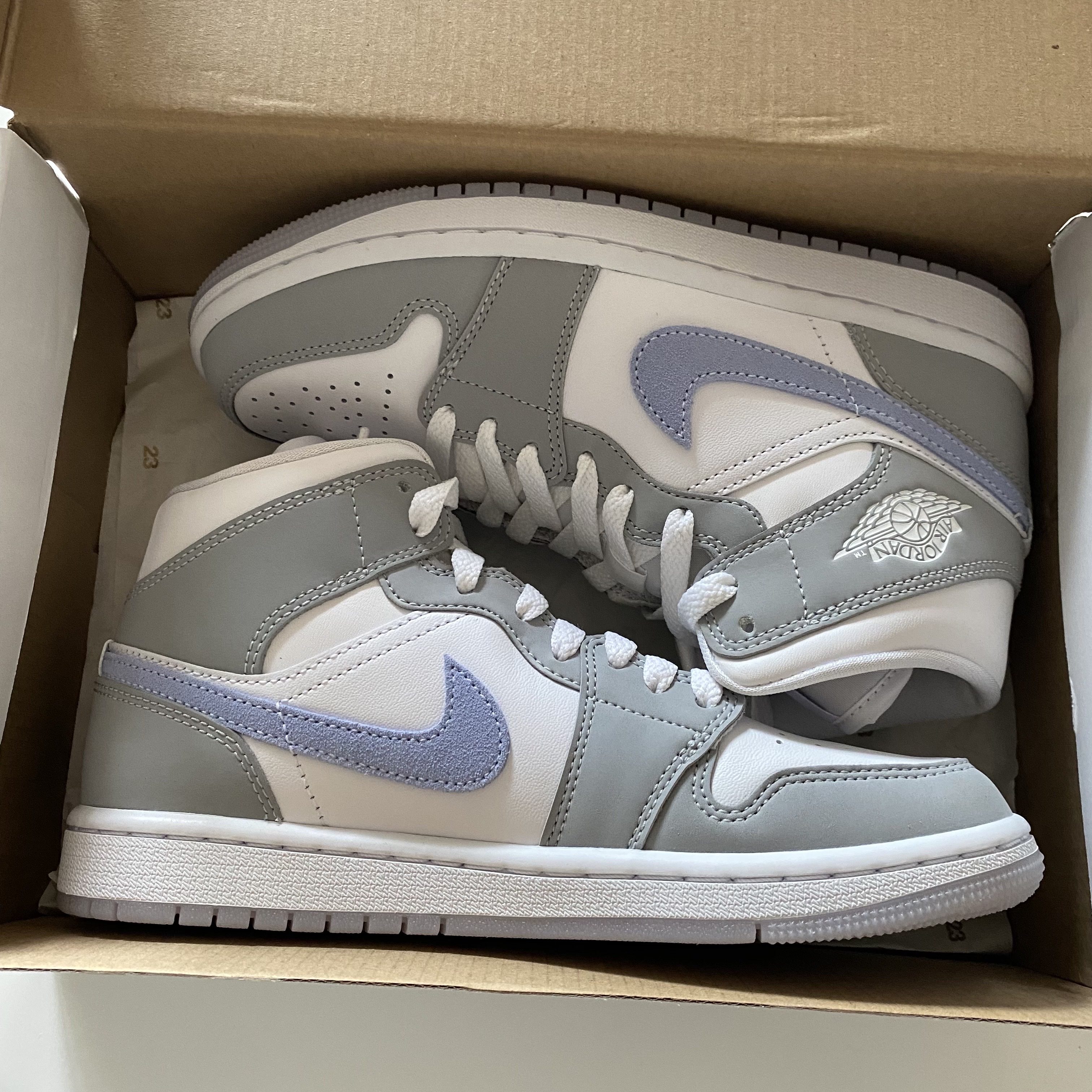 (W) Jordan 1 Mid Wolf Grey 착용 스타일 - 1