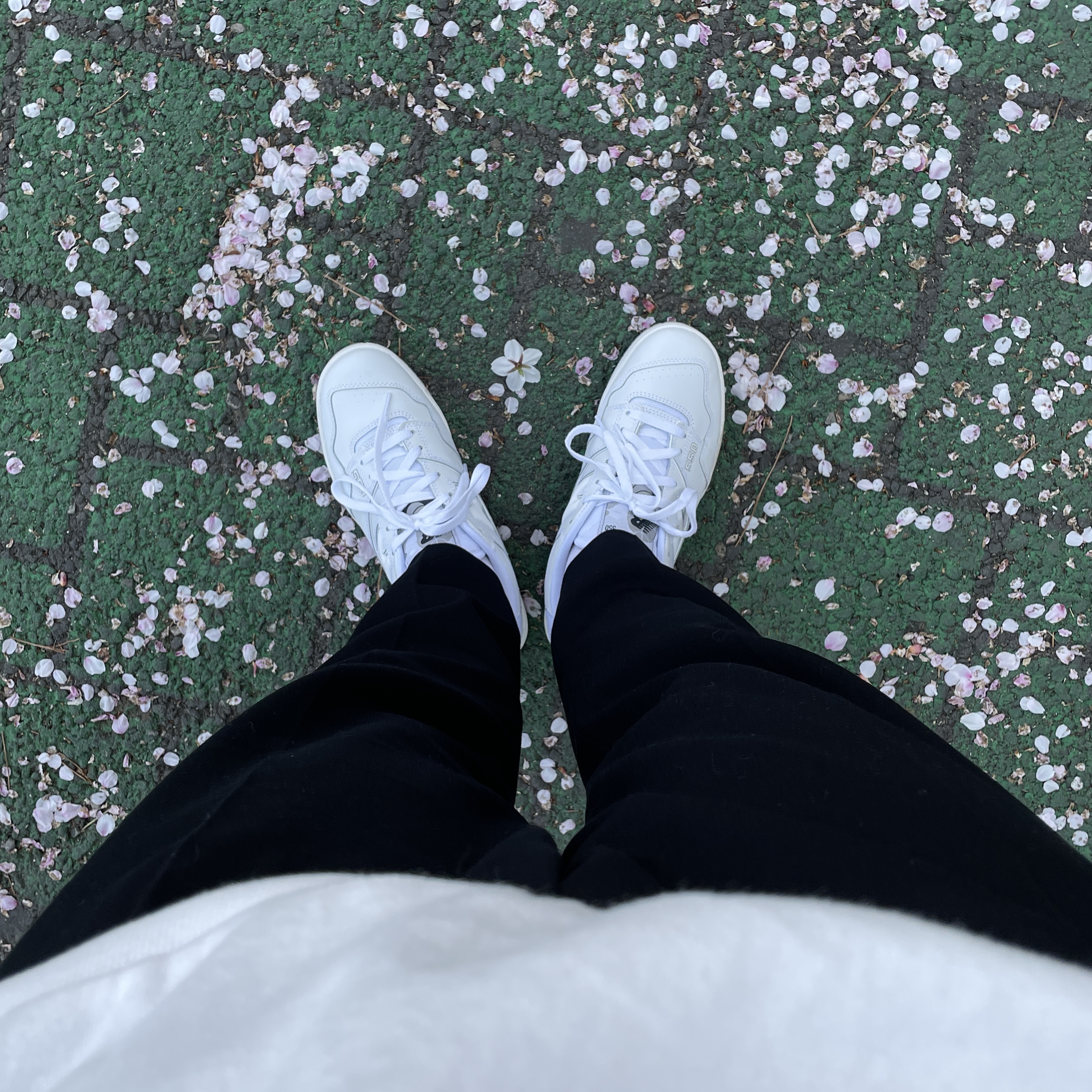 New Balance 550 White - 2E Wide 착용 스타일